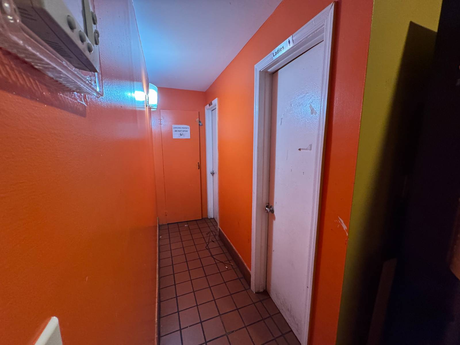 #5 photo, 1144 Hylan, Staten Island , NY 10305