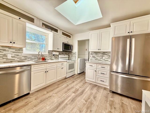 #12 photo, 8 Fox Hollow Lane, Ridge , NY 11961