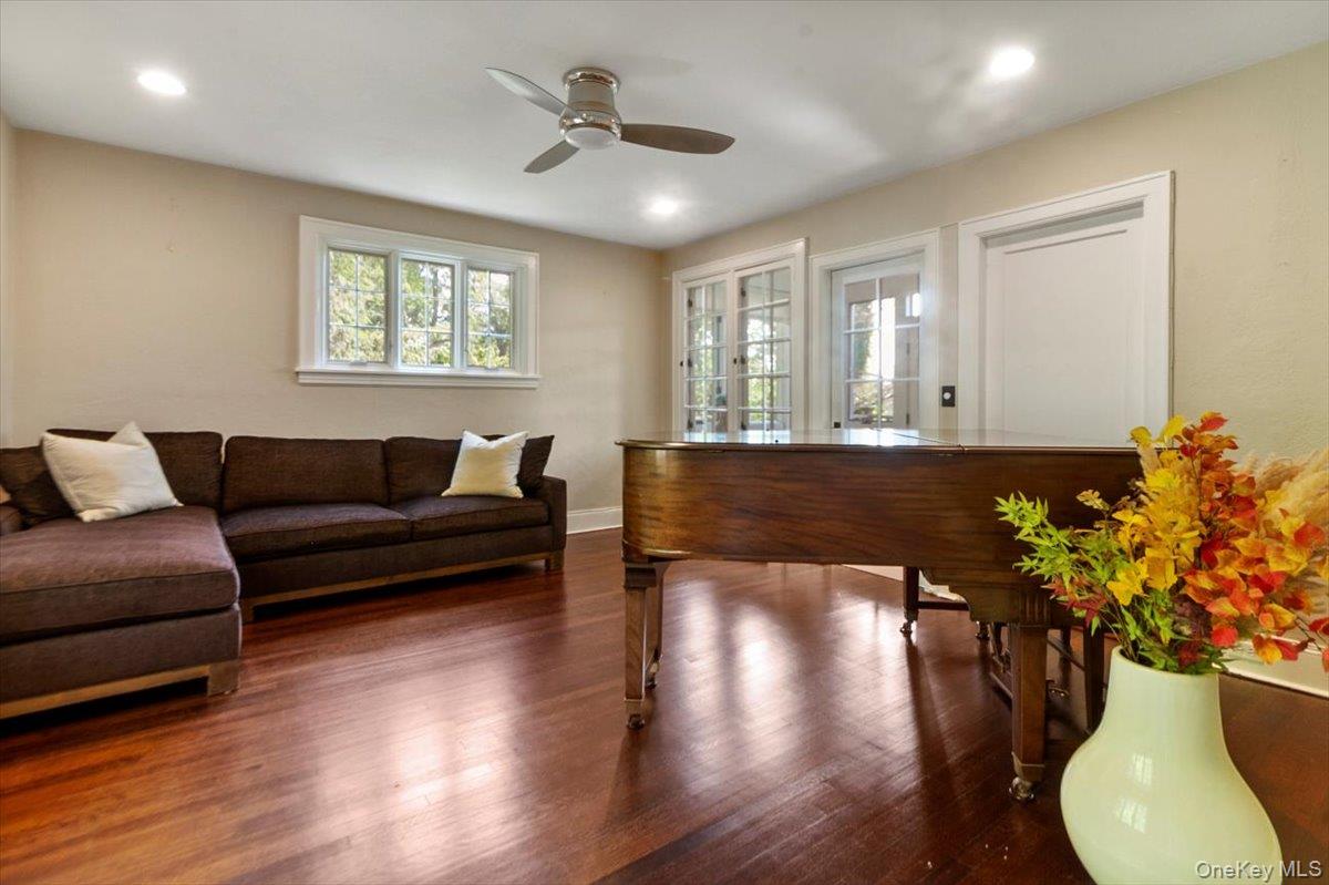 #11 photo, 110 Edgemont Road, Scarsdale , NY 10583