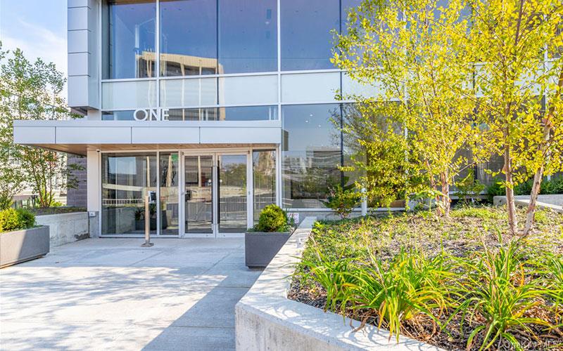 #10 photo, 1 Dekalb Avenue, White Plains , NY 10605