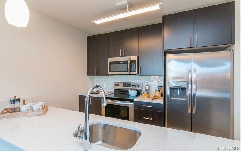 #4 photo, 1 Dekalb Avenue, White Plains , NY 10605