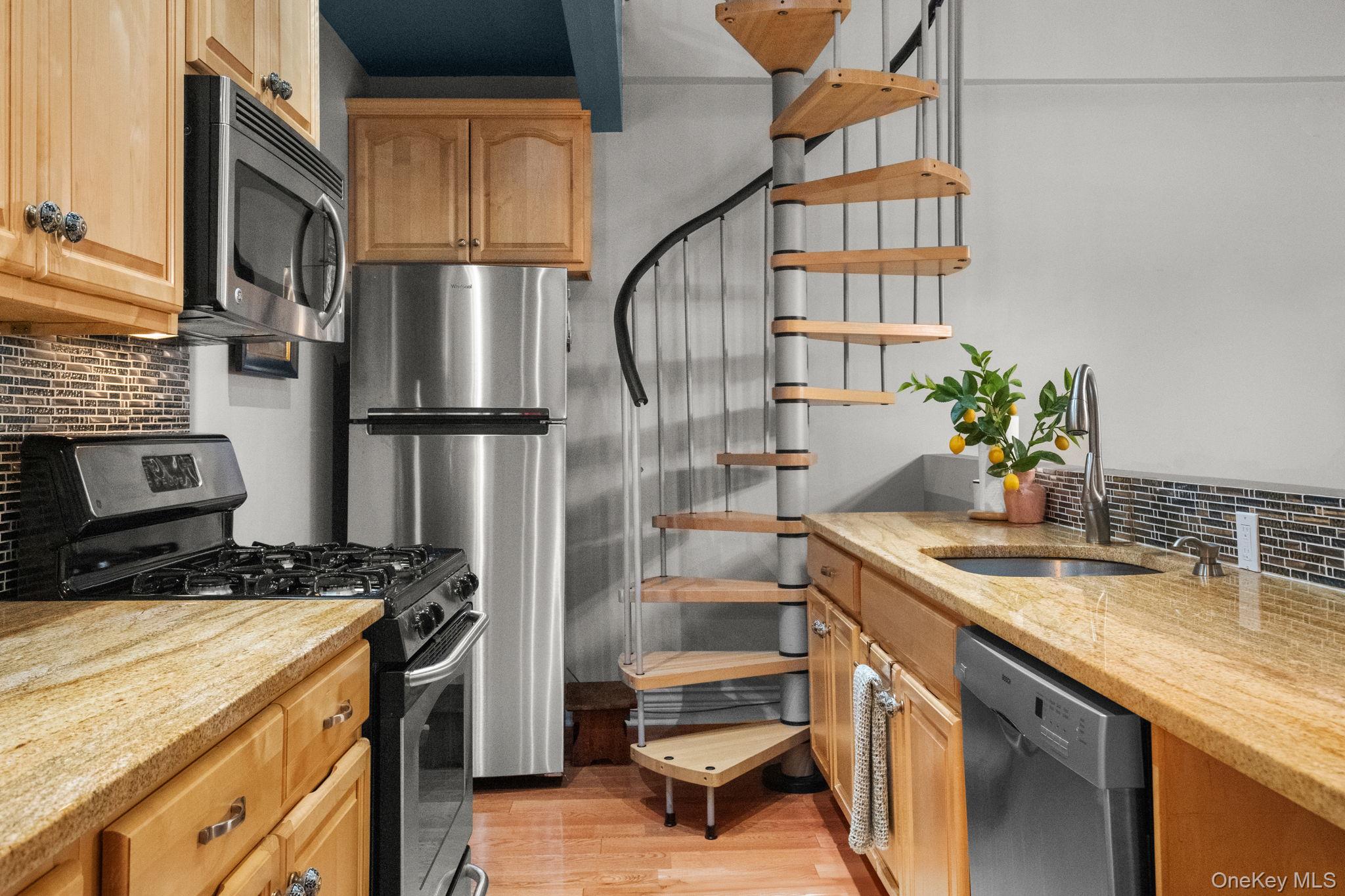 #12 photo, 88 Broadway, Ossining , NY 10562