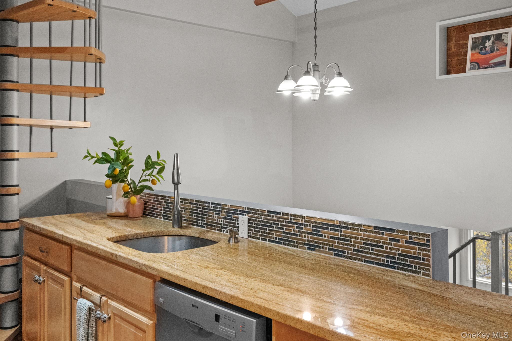 #7 photo, 88 Broadway, Ossining , NY 10562