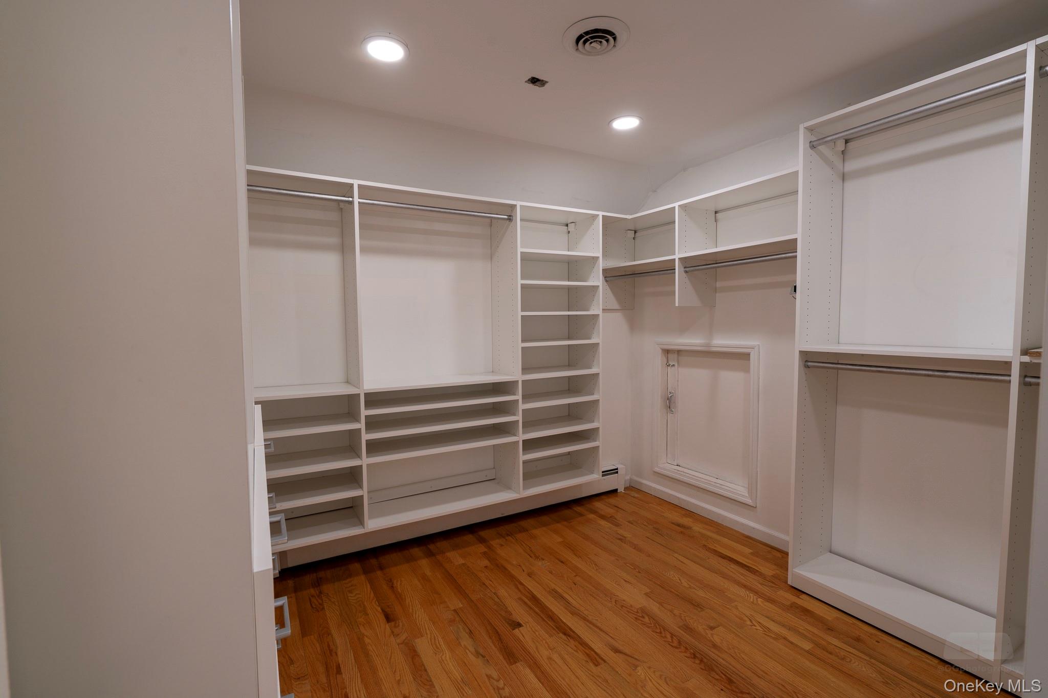 #19 photo, 107 Denniston Drive, New Windsor , NY 12553