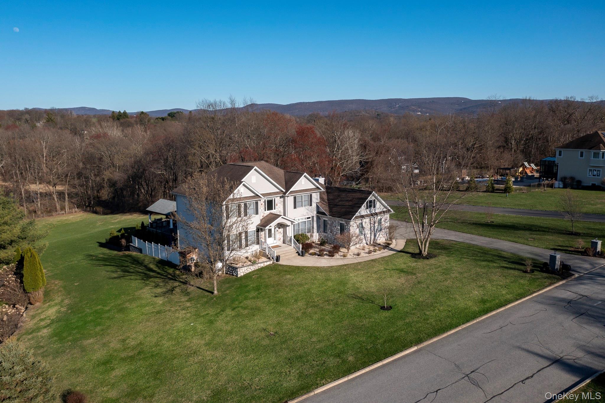 #2 photo, 107 Denniston Drive, New Windsor , NY 12553