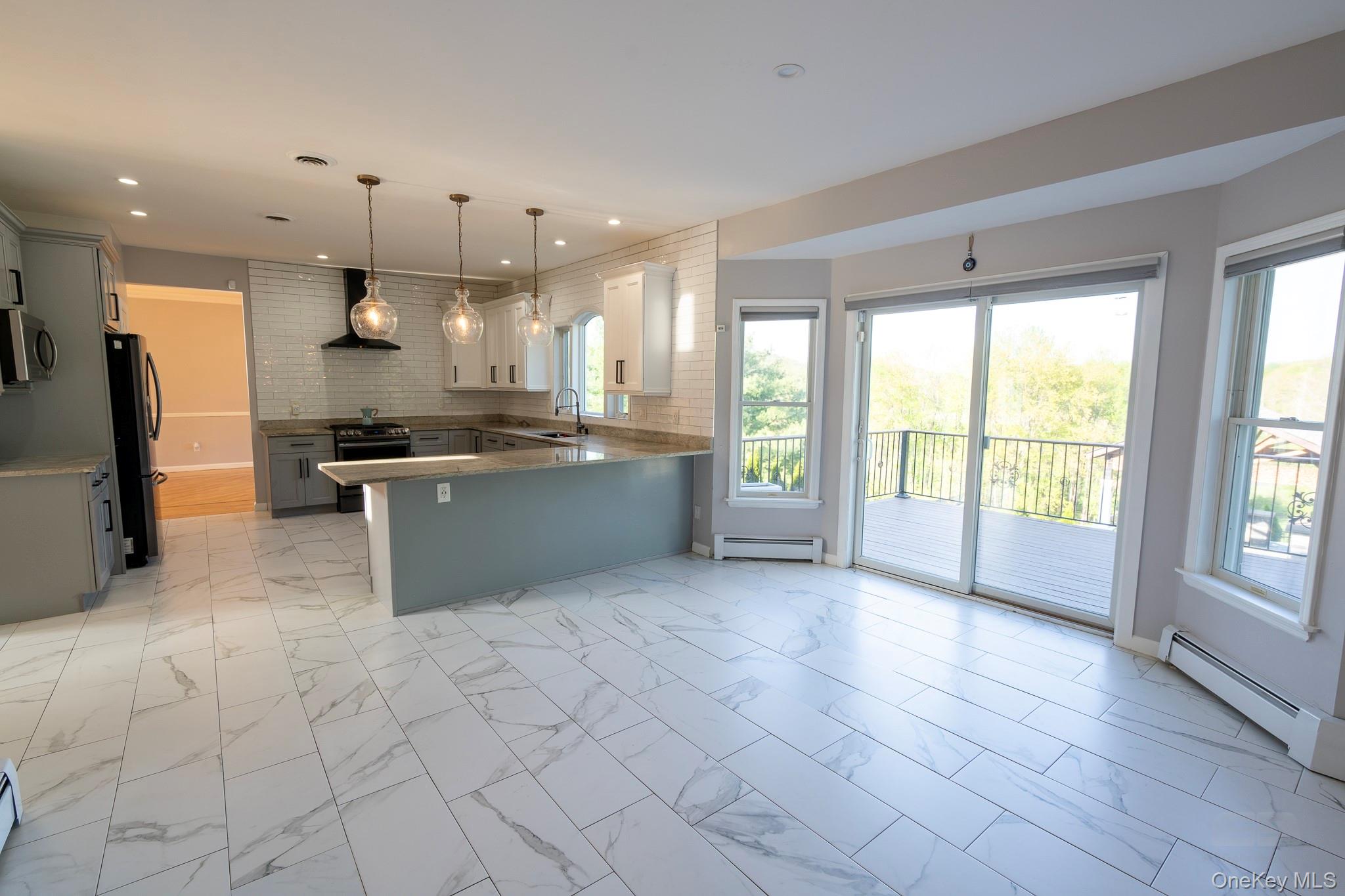 #8 photo, 107 Denniston Drive, New Windsor , NY 12553