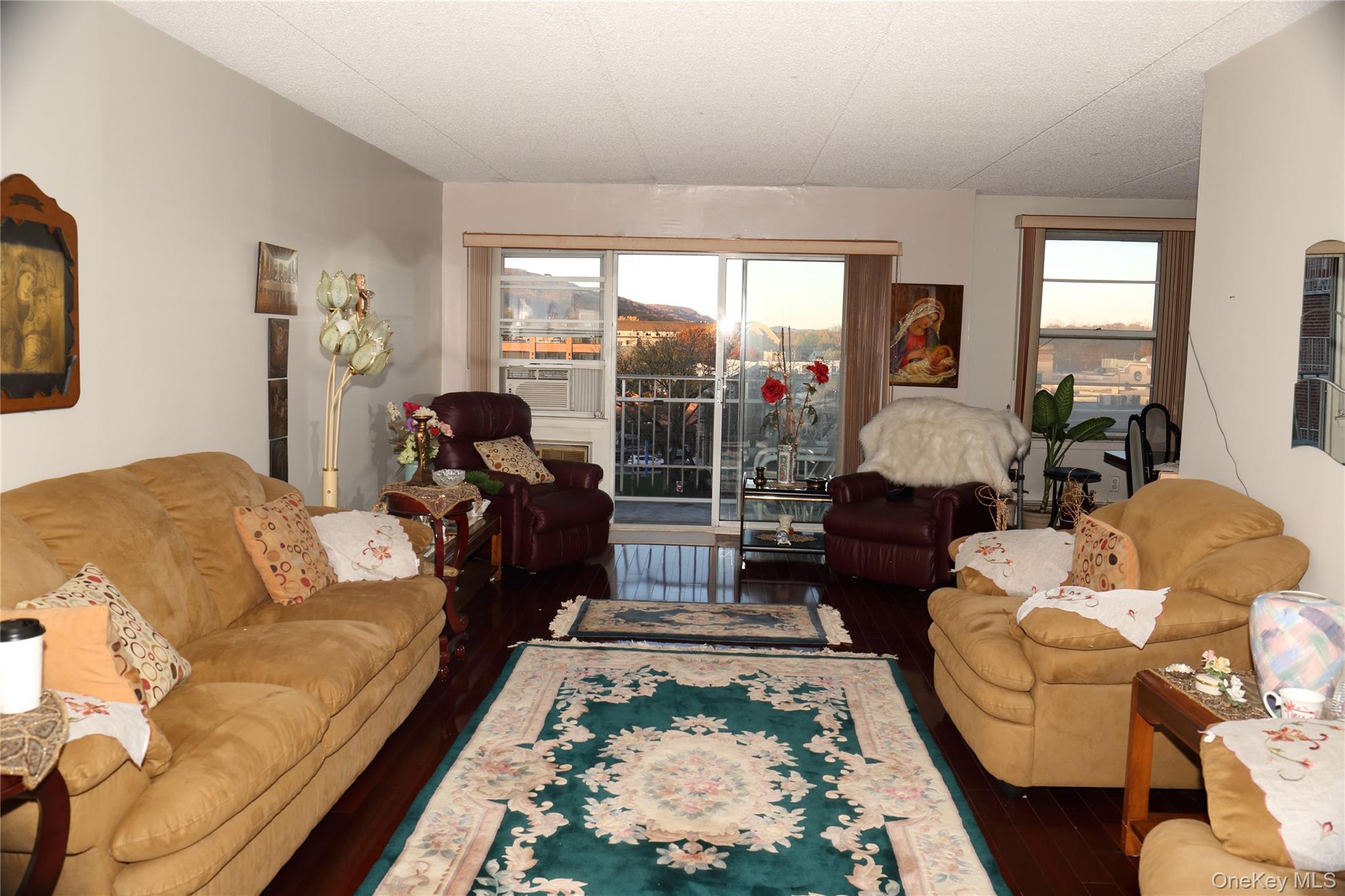 #5 photo, 35 Park Avenue, Suffern , NY 10901