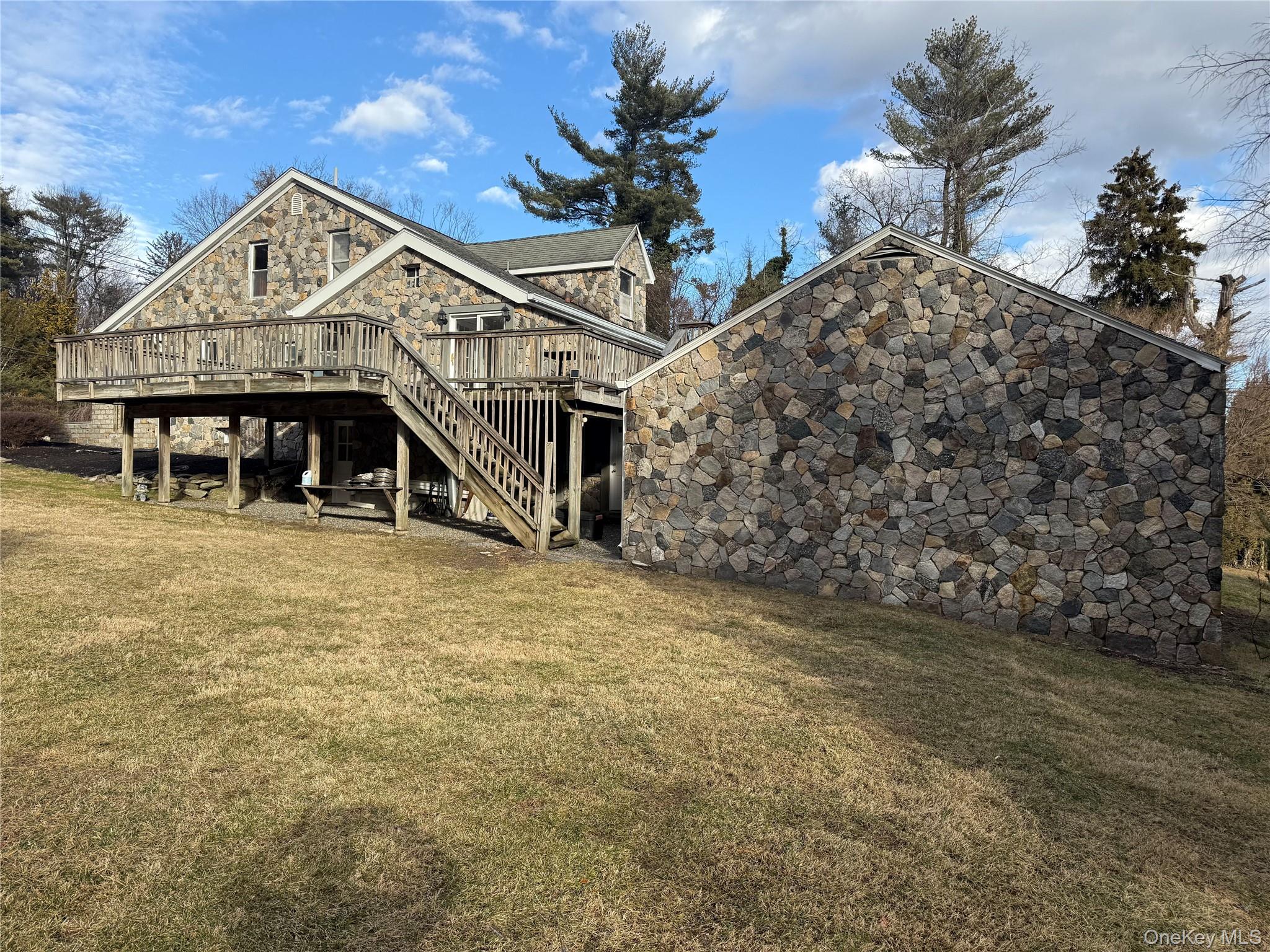 #19 photo, 24 Old Knollwood Road, White Plains , NY 10607