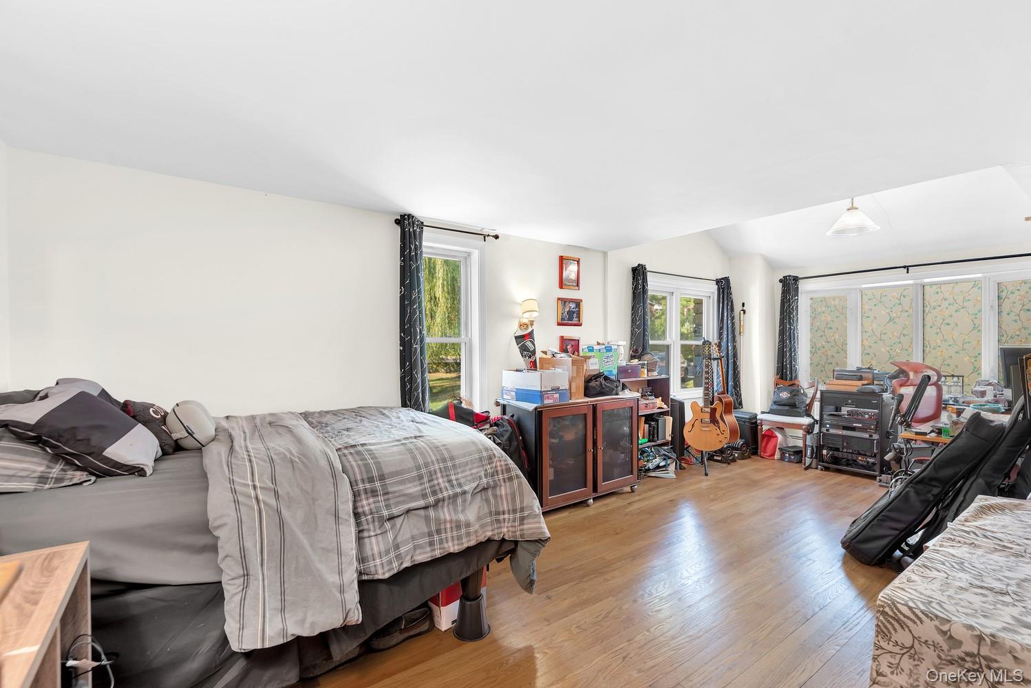 #6 photo, 24 Old Knollwood Road, White Plains , NY 10607