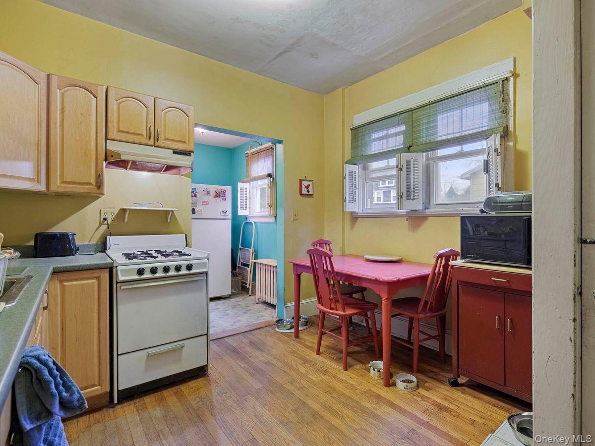 #13 photo, 192 Washington Avenue, Kingston , NY 12401