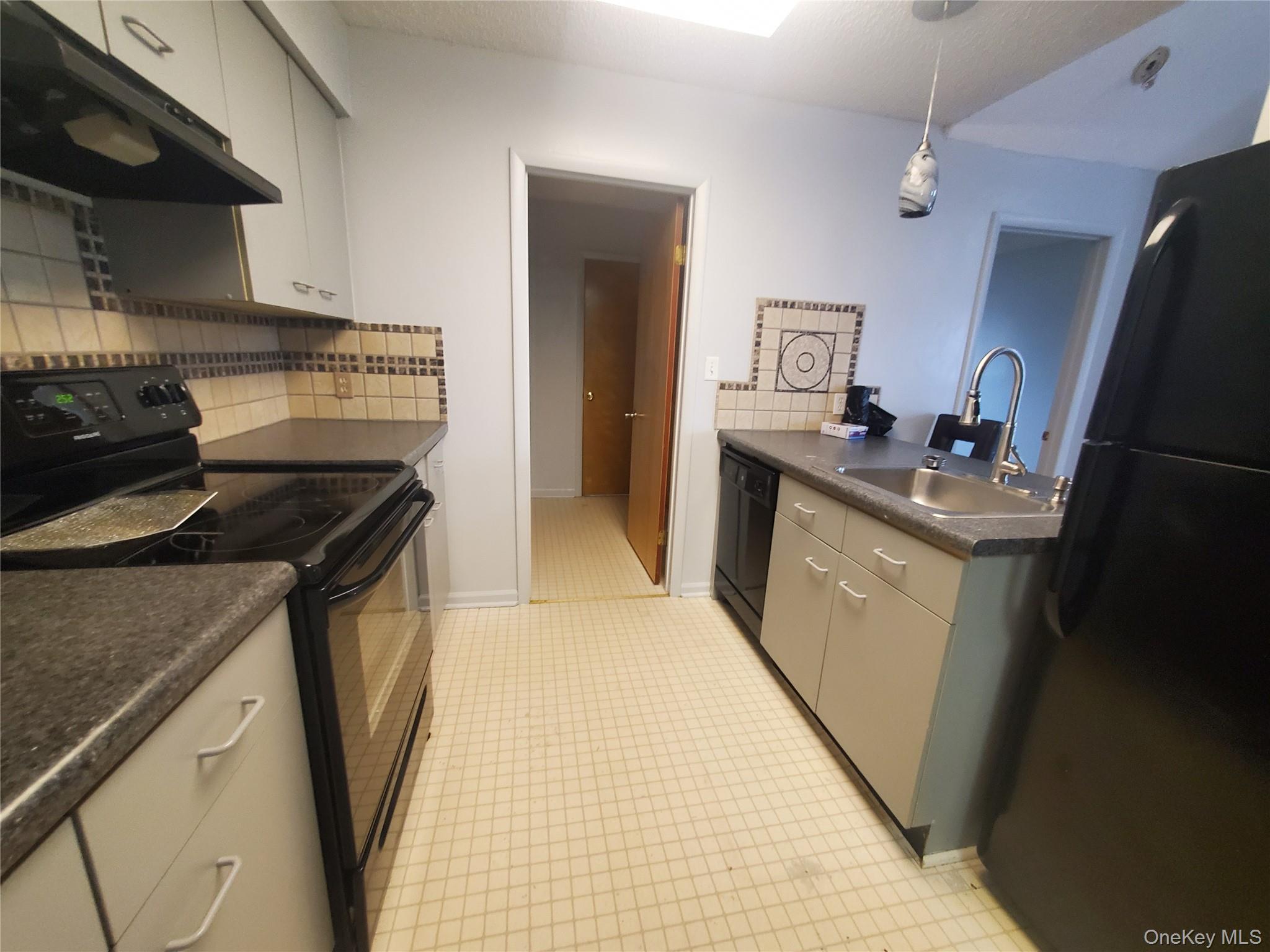 #8 photo, 2 Fox Ridge, Fallsburg , NY 12789