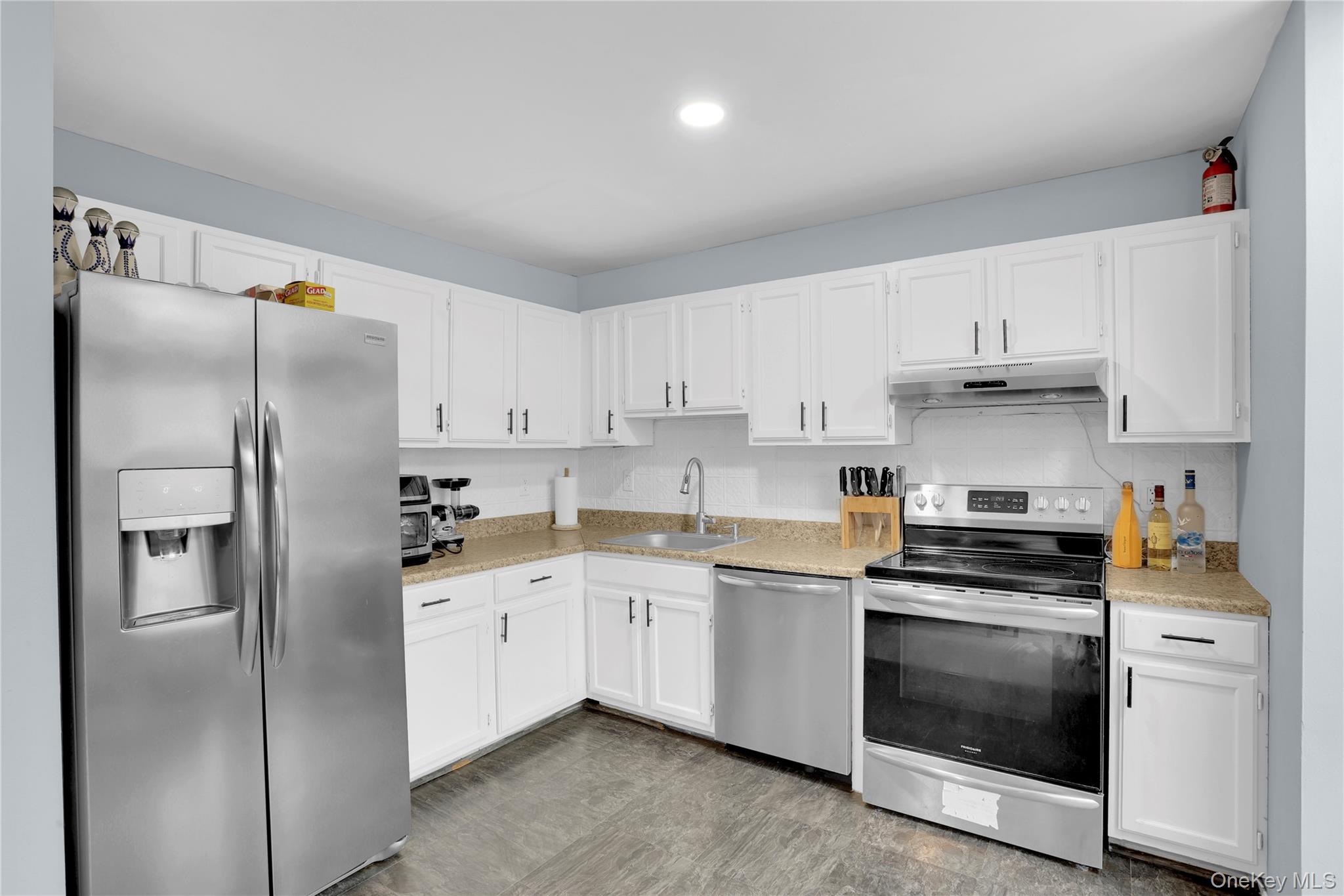 #7 photo, 17 Revere Circle, Washingtonville , NY 10992