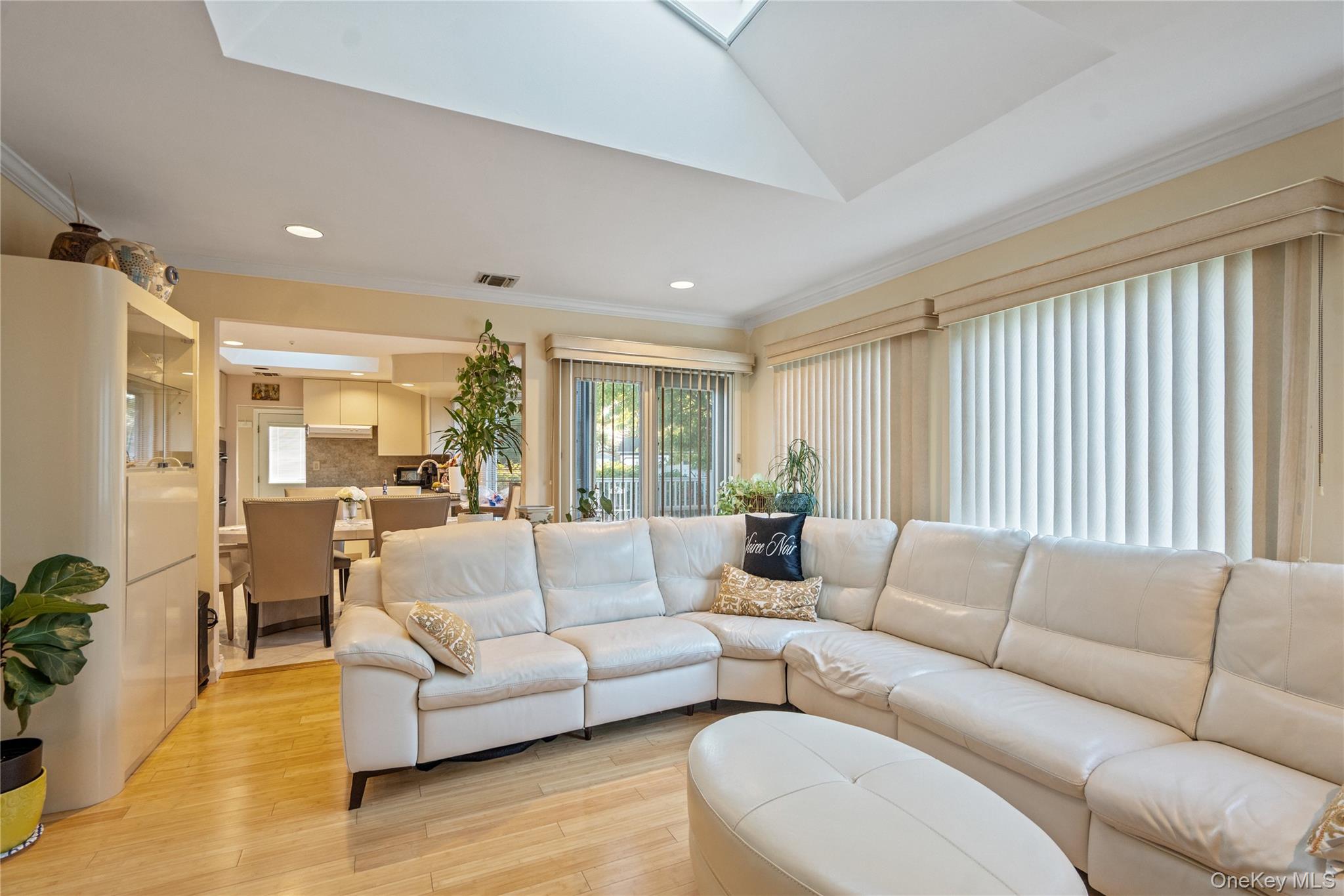 #8 photo, 48 Fairfield Drive, Dix Hills , NY 11746