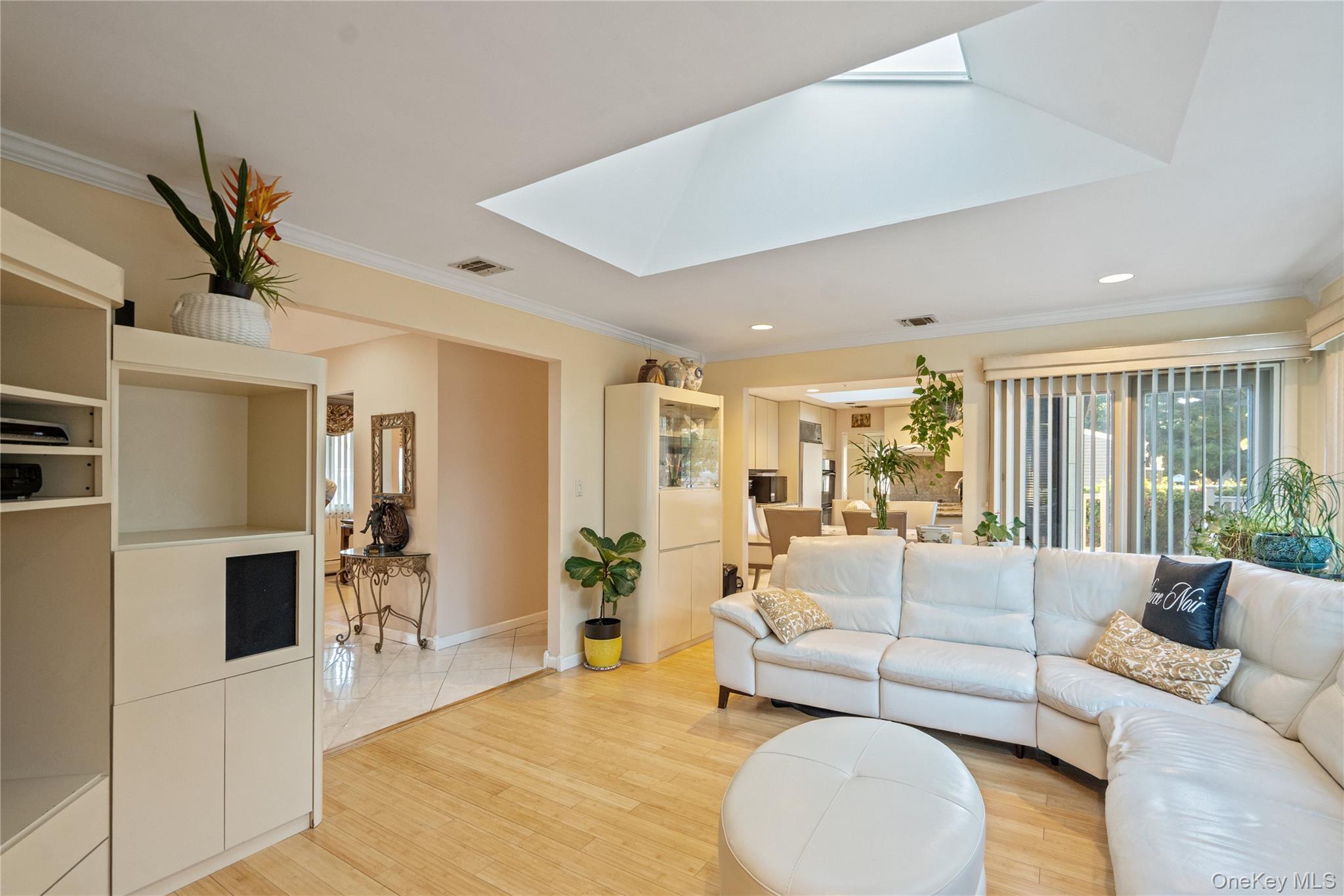 #9 photo, 48 Fairfield Drive, Dix Hills , NY 11746