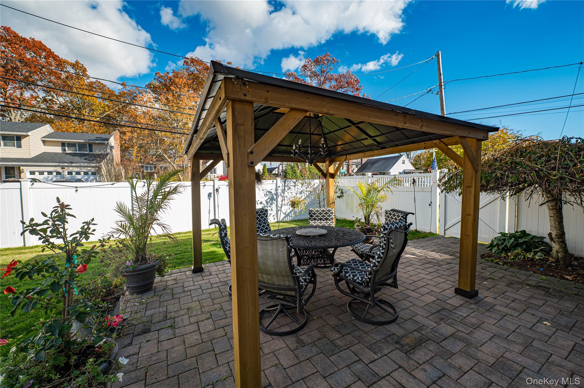 #20 photo, 1 Freedom Court, Babylon , NY 11702