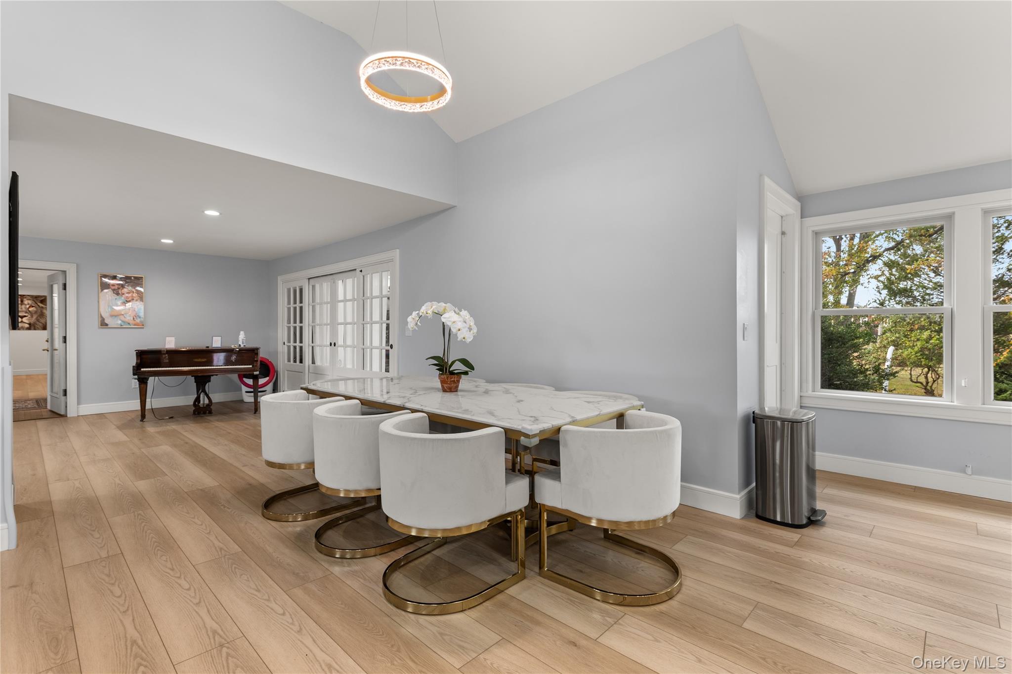 #13 photo, 272 Ocean Avenue, Islip , NY 11751