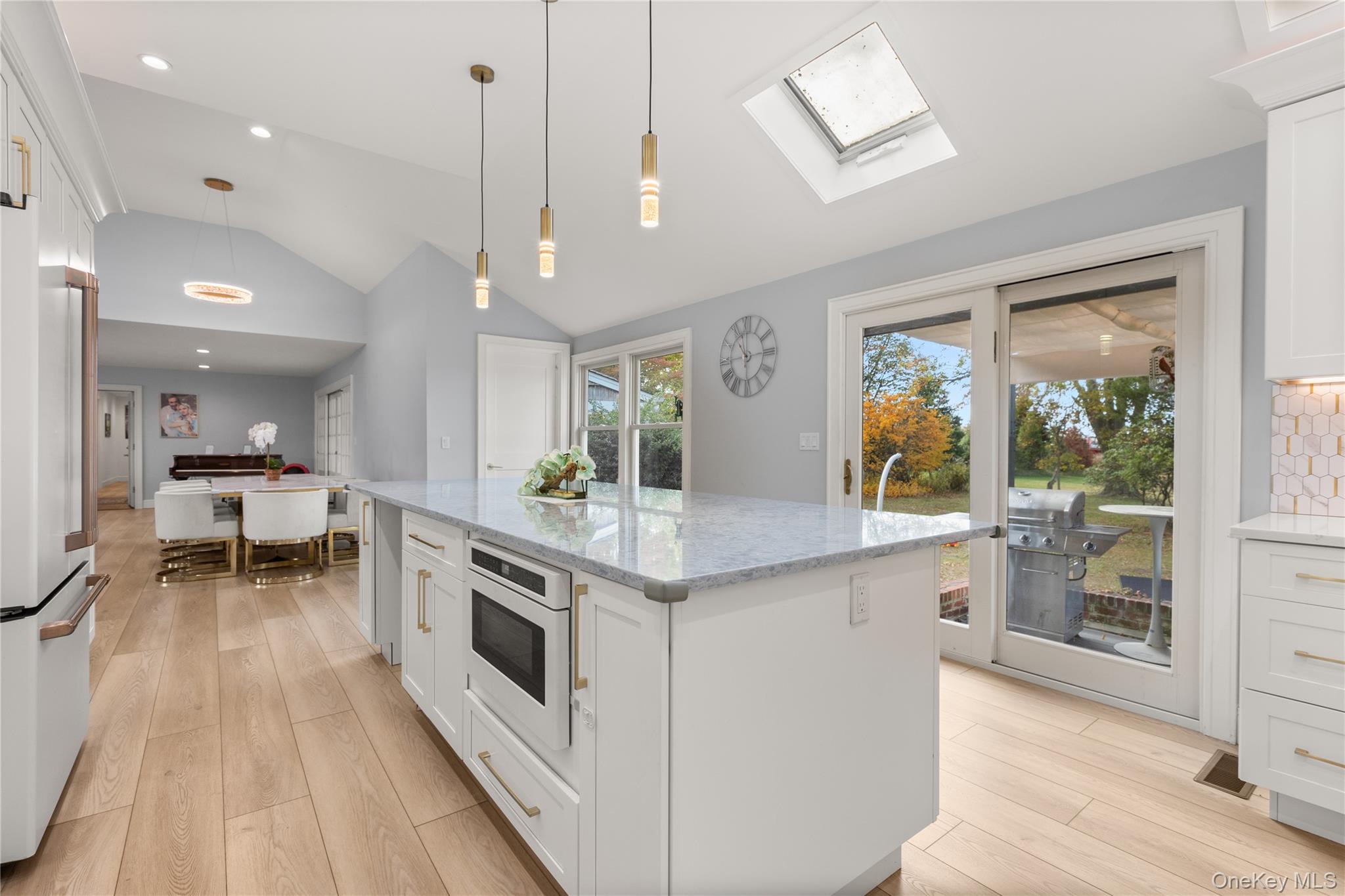 #14 photo, 272 Ocean Avenue, Islip , NY 11751