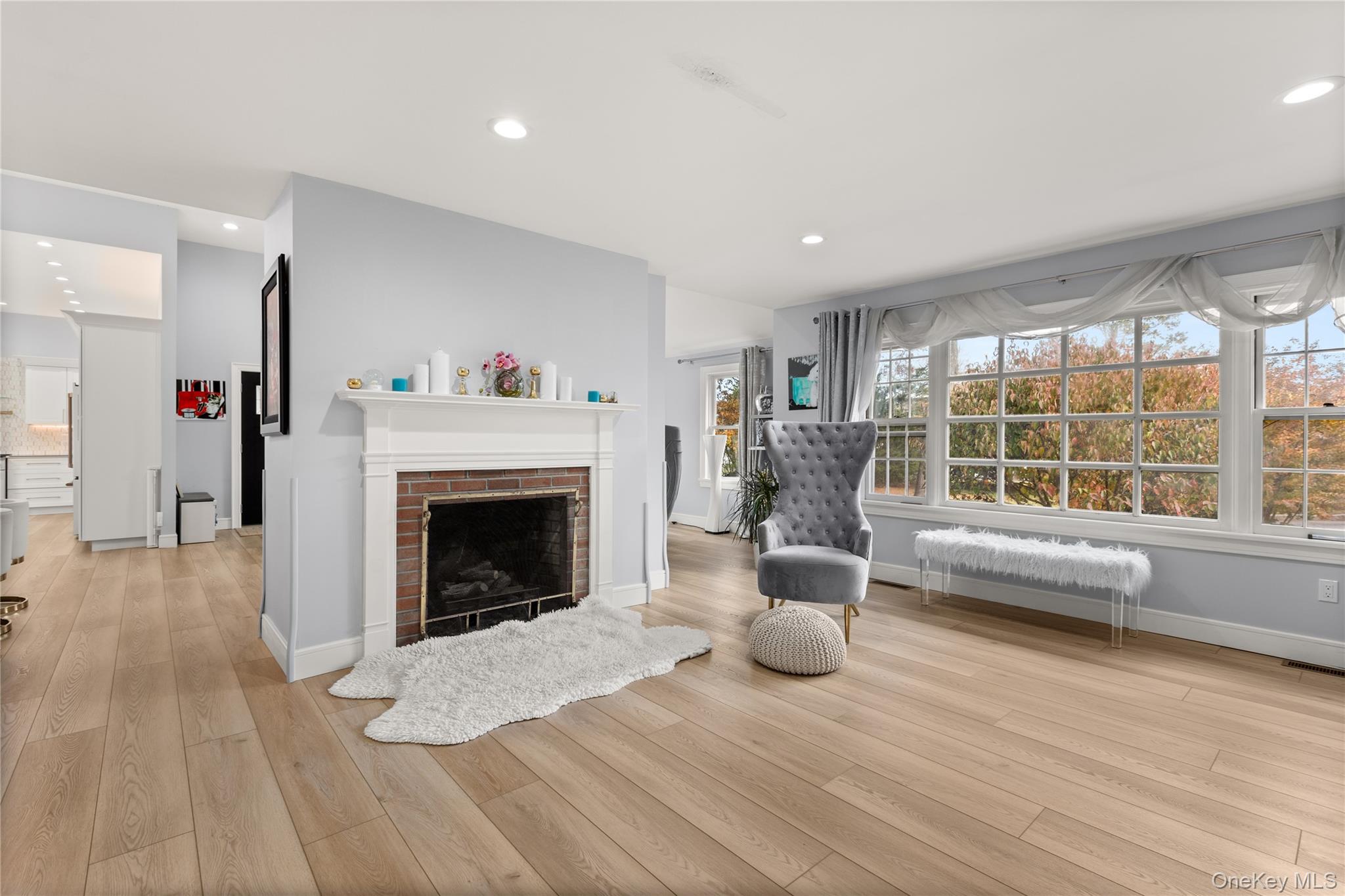 #16 photo, 272 Ocean Avenue, Islip , NY 11751