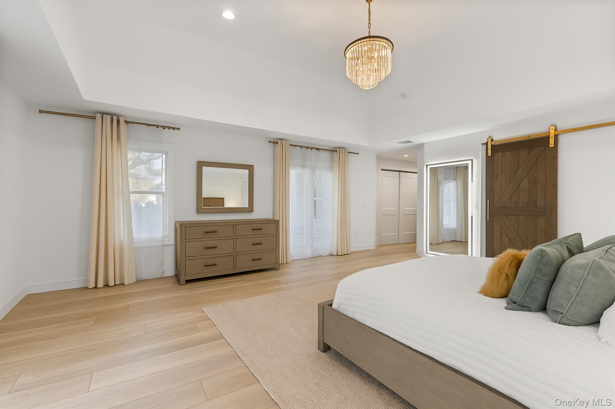 #18 photo, 272 Ocean Avenue, Islip , NY 11751