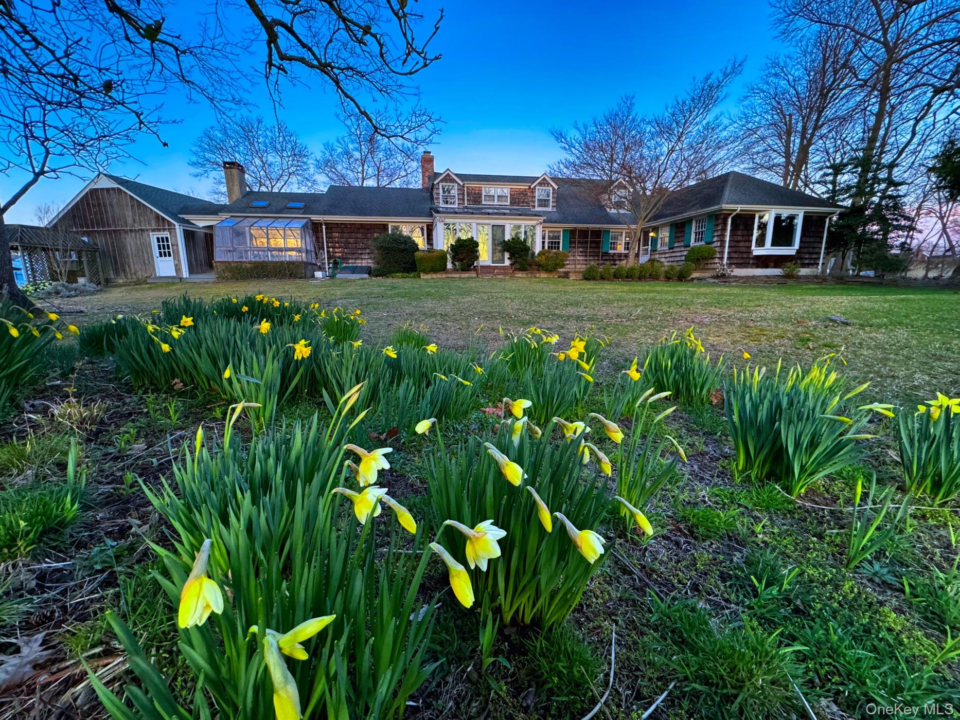 #5 photo, 272 Ocean Avenue, Islip , NY 11751