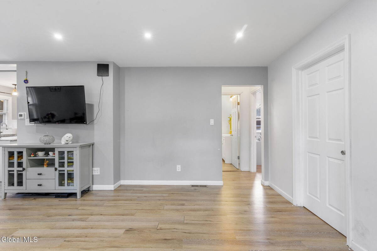 #10 photo, 420 Route 146, Guilderland , NY 12085