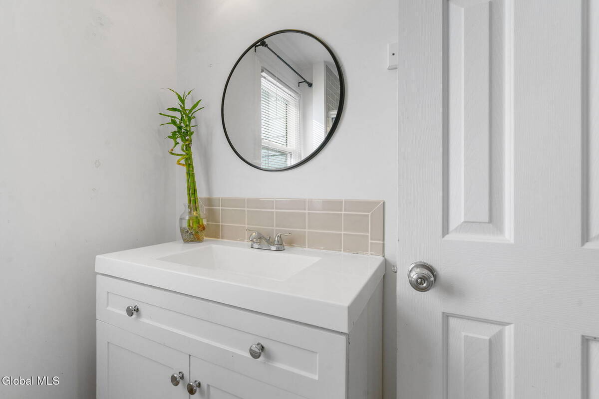 #22 photo, 420 Route 146, Guilderland , NY 12085