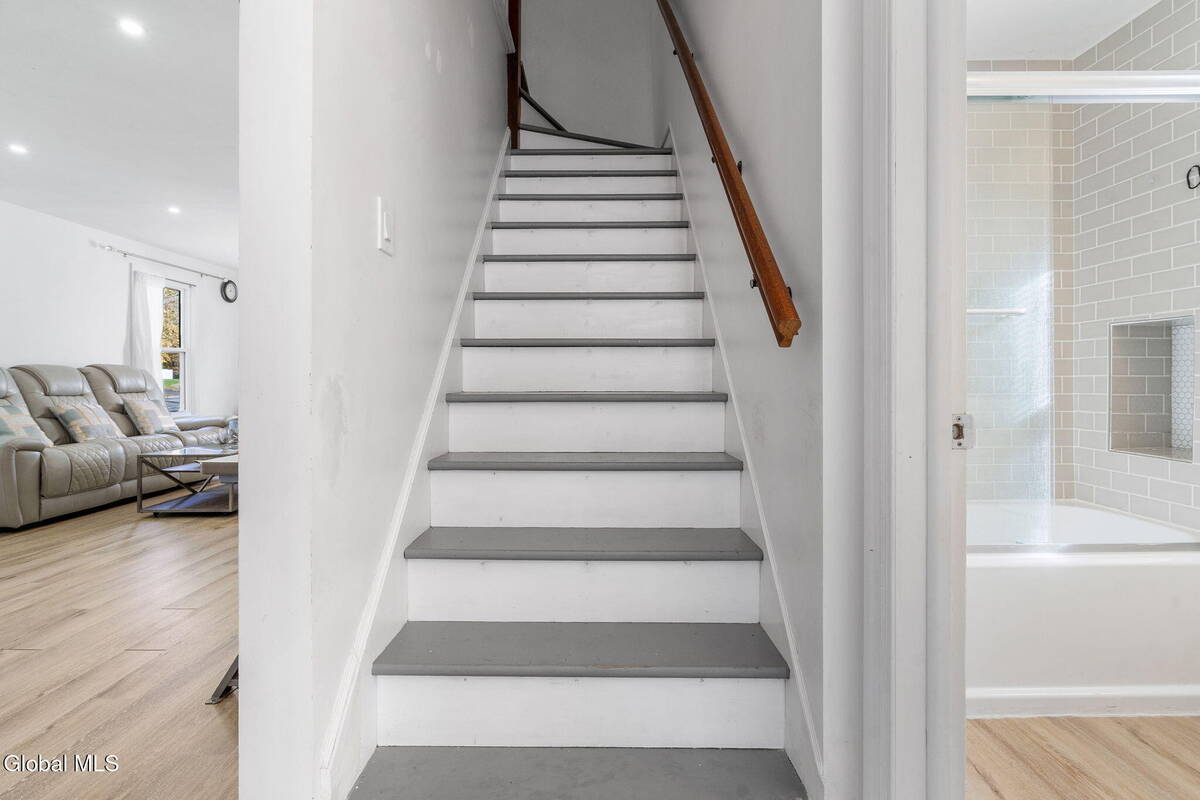 #25 photo, 420 Route 146, Guilderland , NY 12085