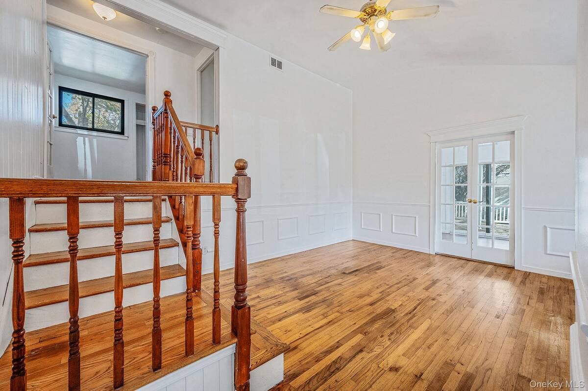 #14 photo, 1401 Race Avenue, サフォーク郡 Medford , NY 11763