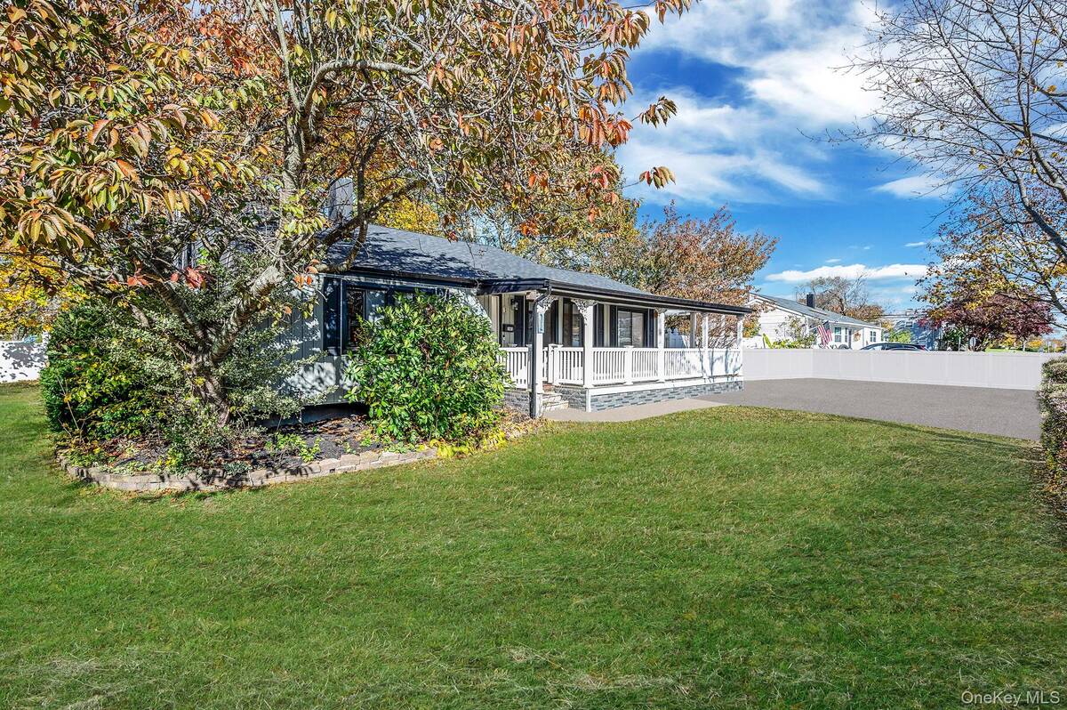 #2 photo, 1401 Race Avenue, サフォーク郡 Medford , NY 11763