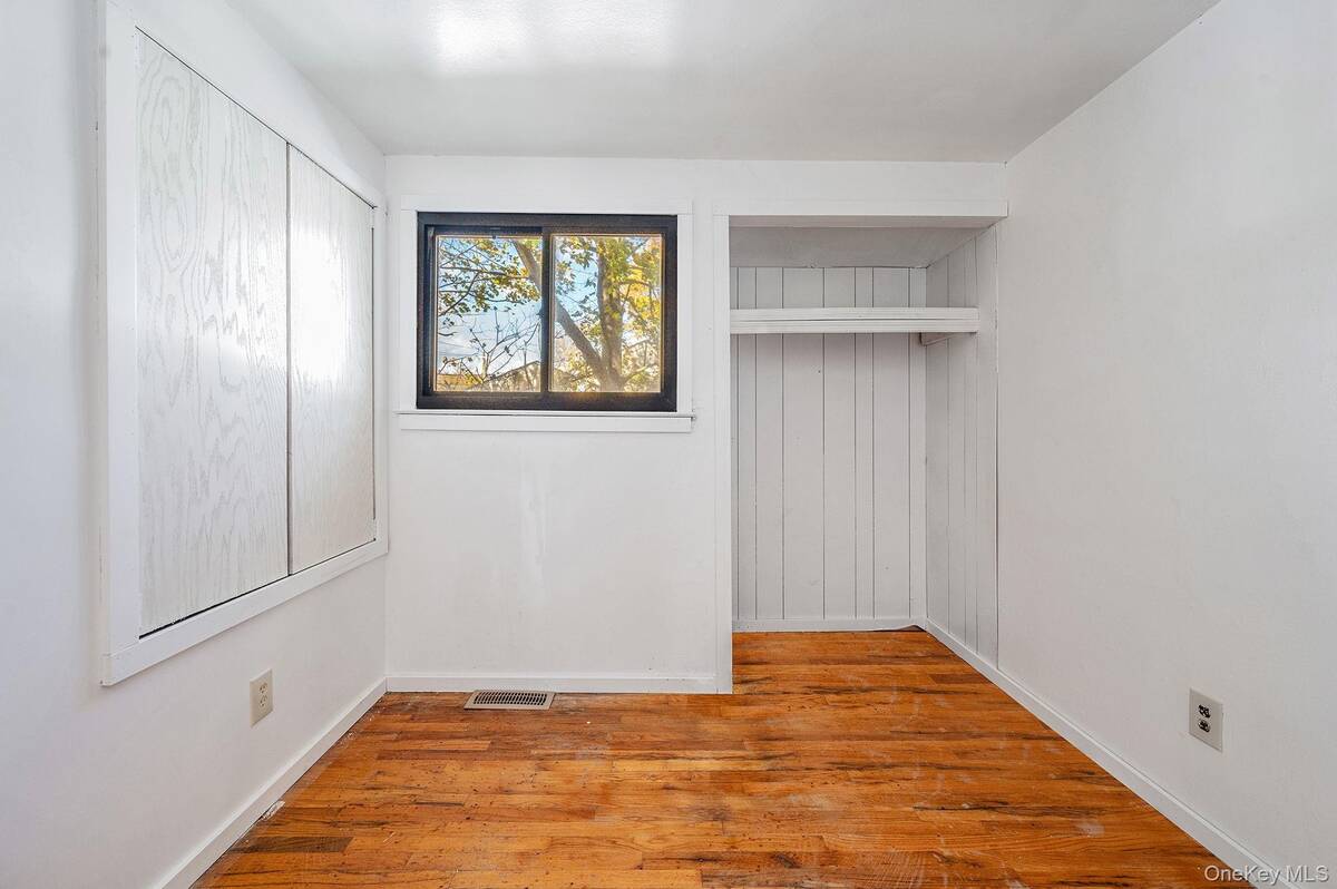 #30 photo, 1401 Race Avenue, サフォーク郡 Medford , NY 11763