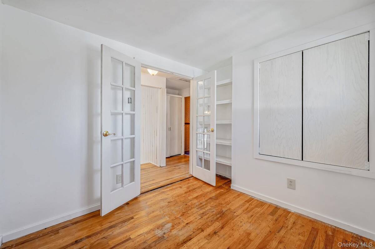 #31 photo, 1401 Race Avenue, サフォーク郡 Medford , NY 11763