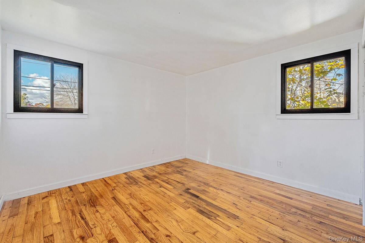 #32 photo, 1401 Race Avenue, サフォーク郡 Medford , NY 11763