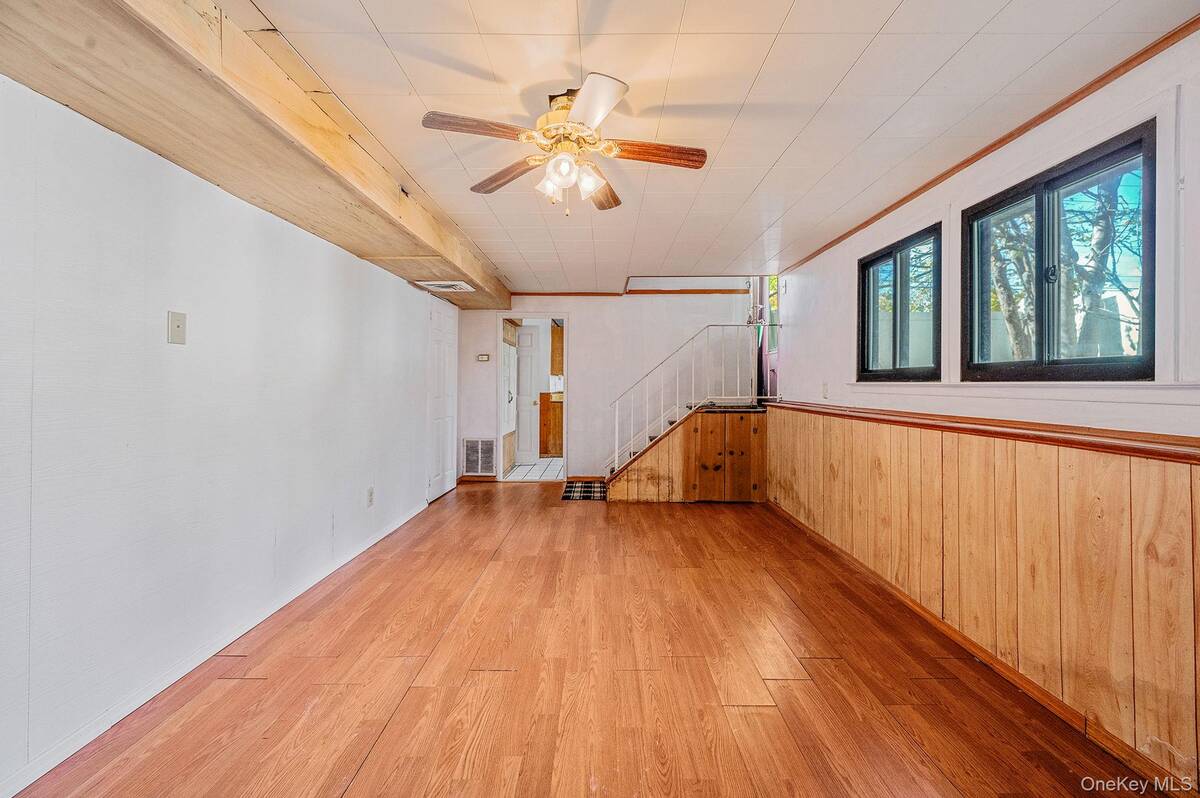 #37 photo, 1401 Race Avenue, サフォーク郡 Medford , NY 11763