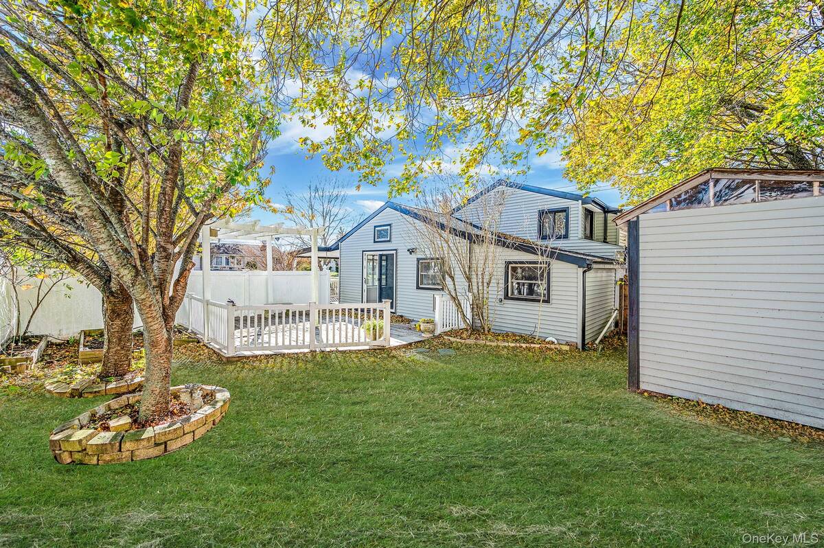 #9 photo, 1401 Race Avenue, サフォーク郡 Medford , NY 11763