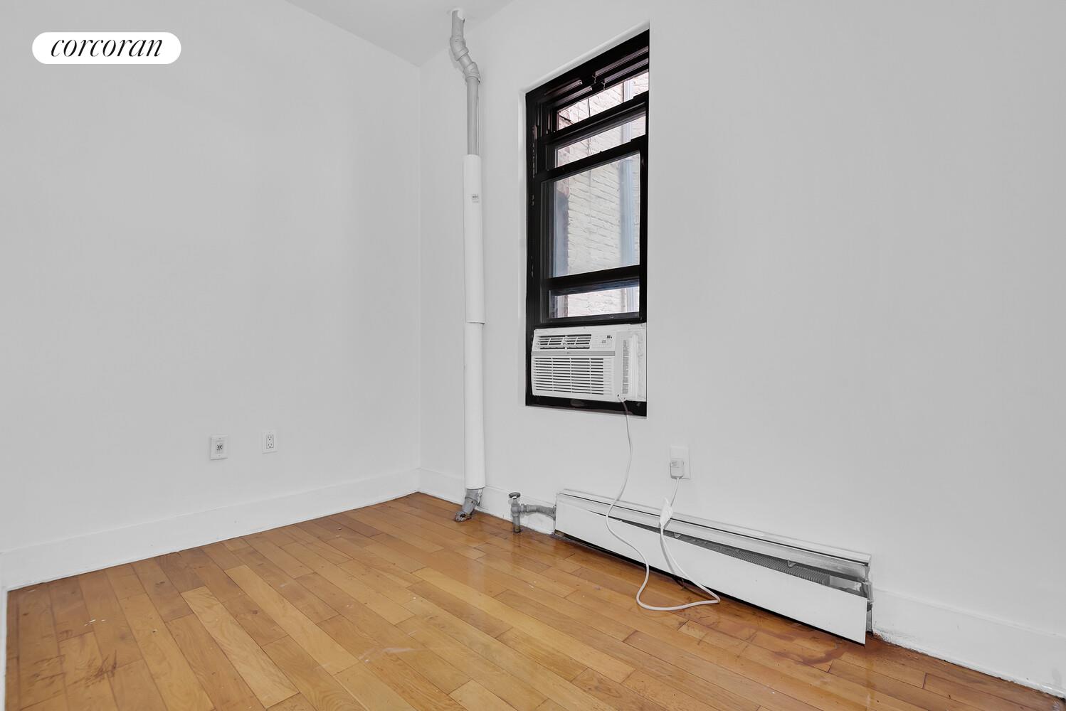 #4 photo, Brooklyn, Williamsburg,South , NY 11211