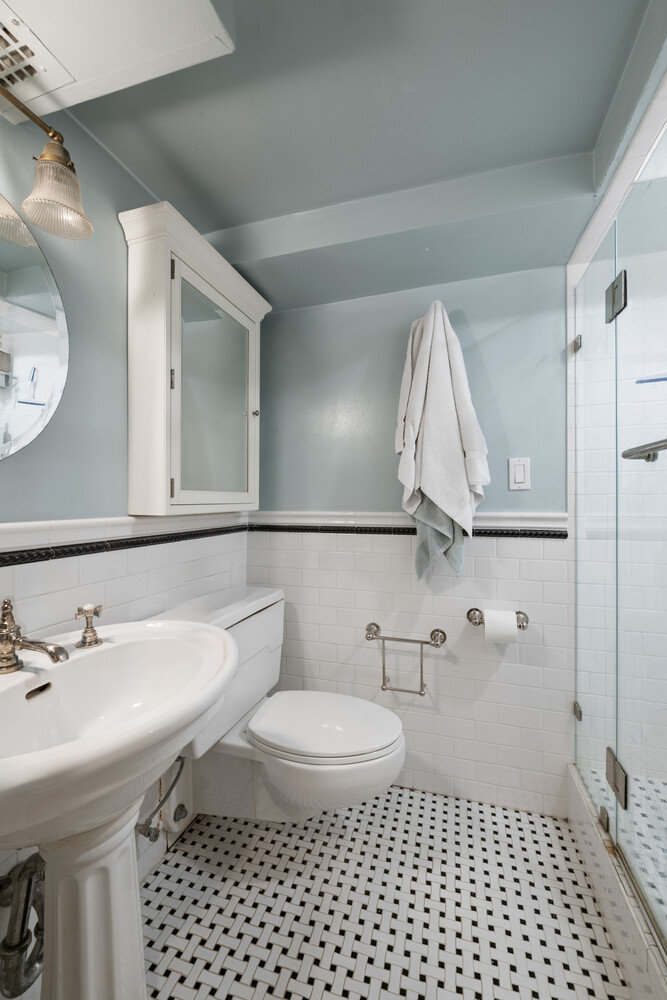 #7 photo, 334 W 89TH Street, Upper West Side , NY 10024