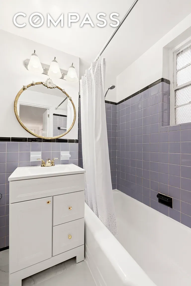 #5 photo, 225 E 46th Street, Midtown East , NY 10017