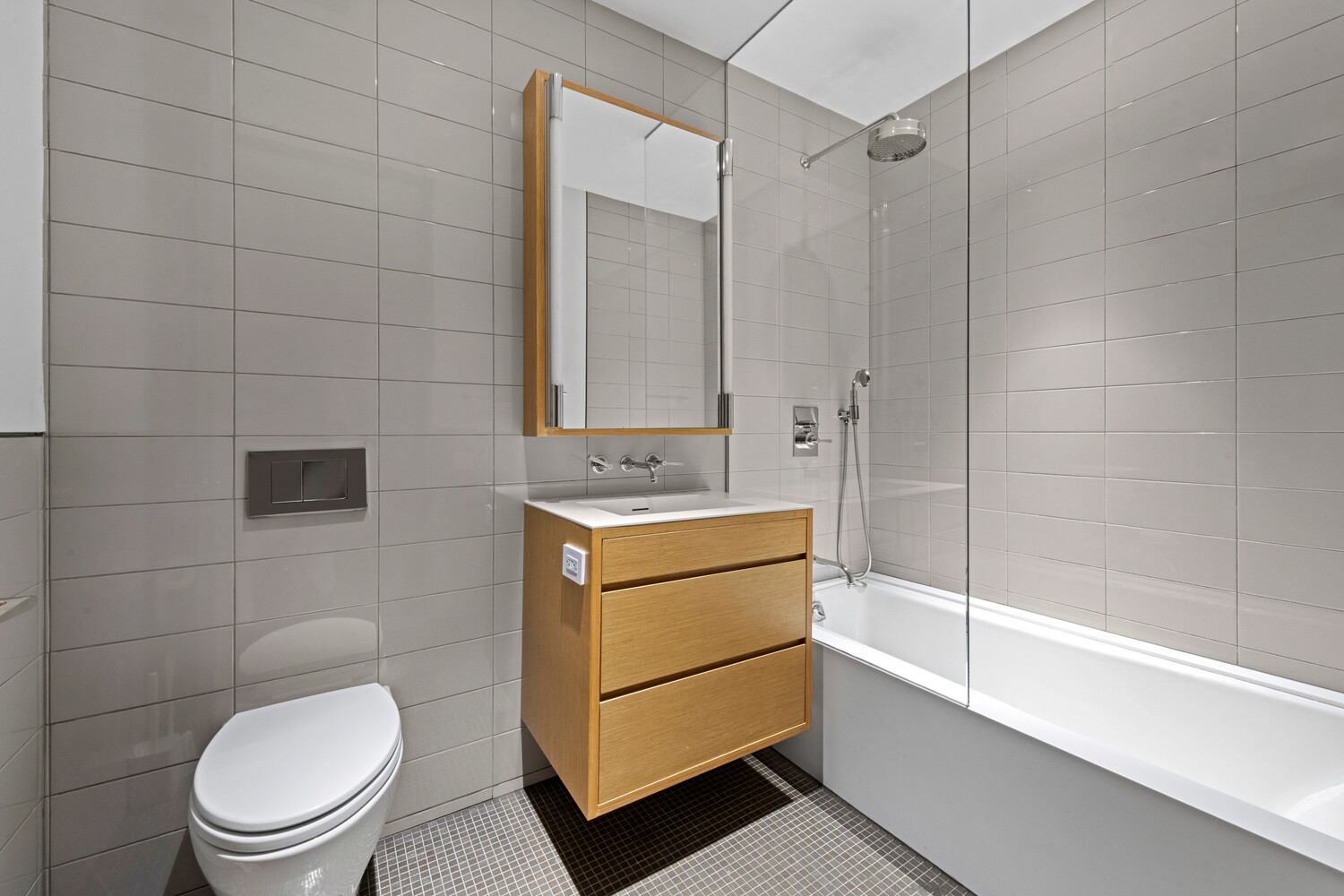 #13 photo, 71 READE Street, Tribeca , NY 10007