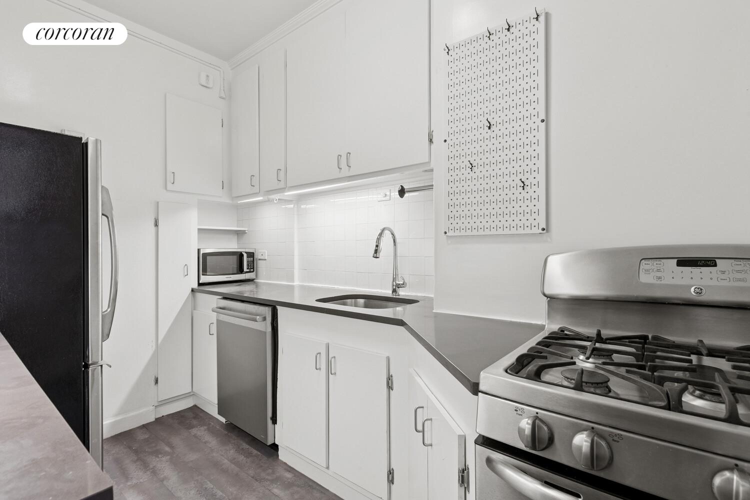 #5 photo, 1235 PARK Avenue, Carnegie Hill , NY 10128