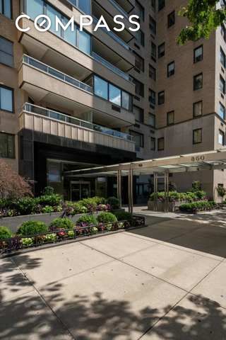 #11 photo, 860 5th Avenue, Lenox Hill , NY 10065