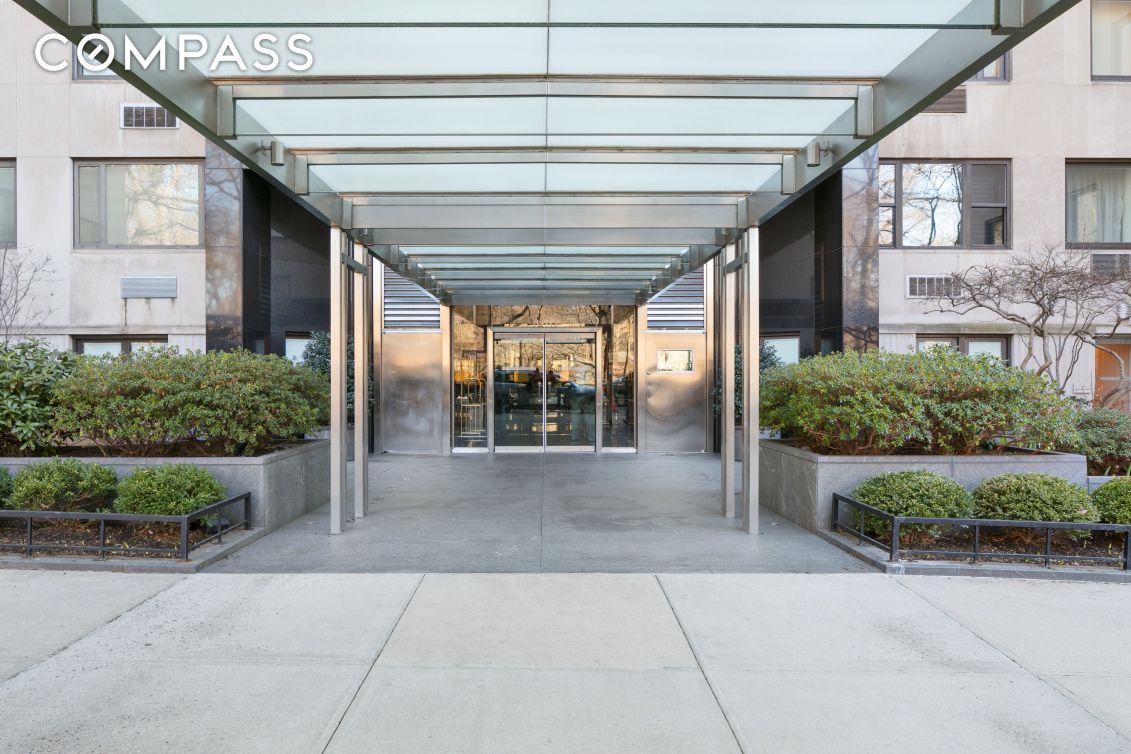 #12 photo, 860 5th Avenue, Lenox Hill , NY 10065