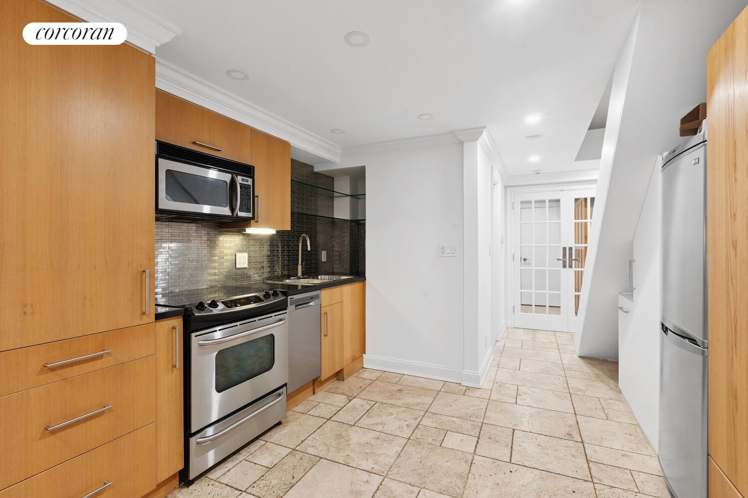 #17 photo, New York City, Sutton Place , NY 10022