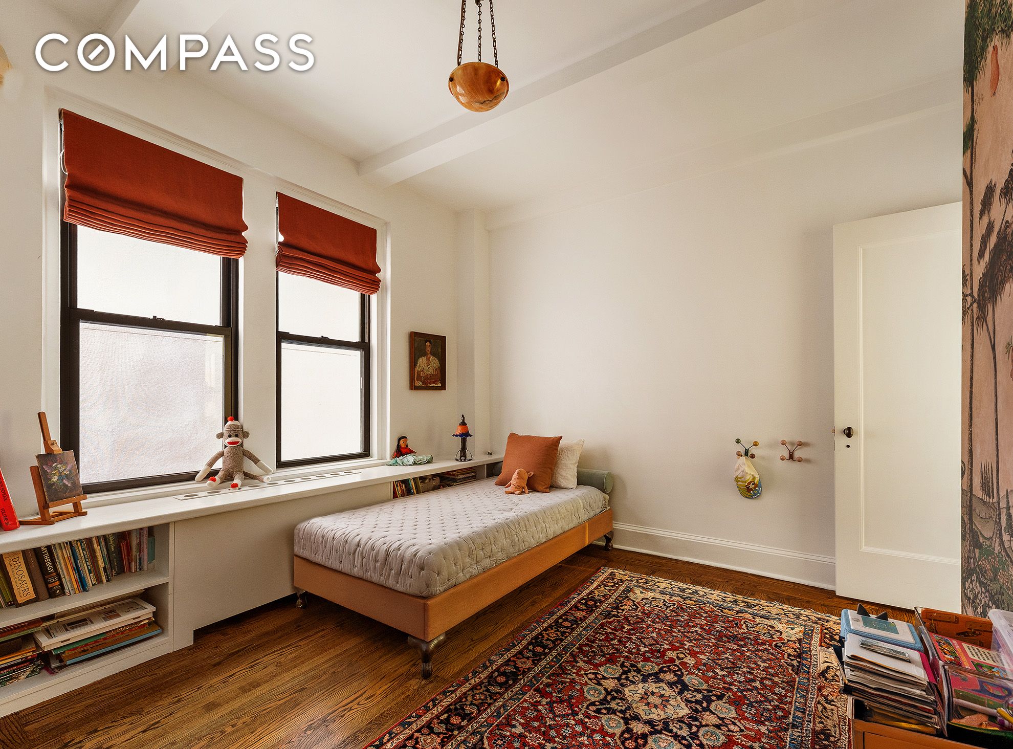 #10 photo, 21 E 10th Street, Greenwich Village , NY 10003