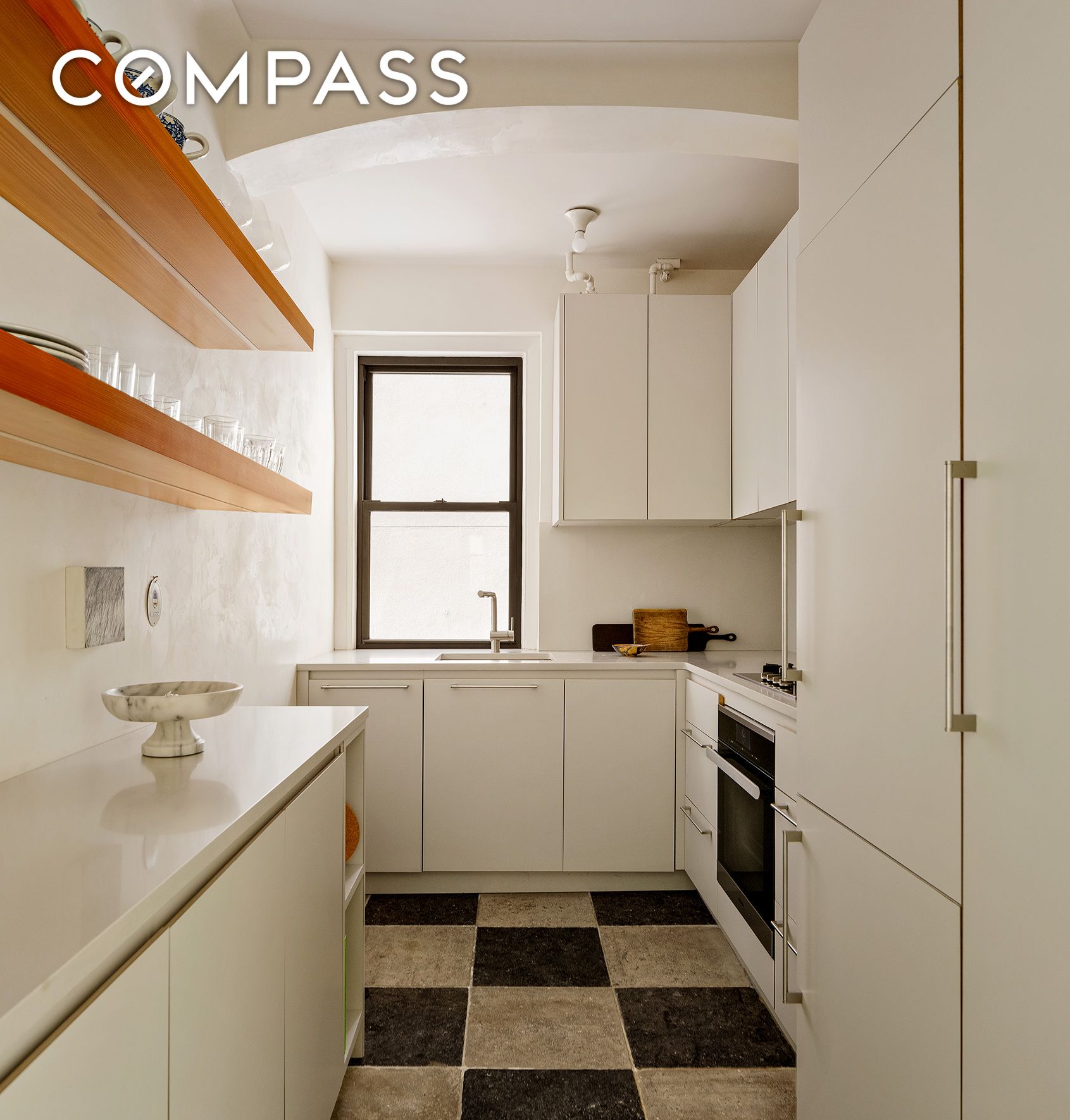 #6 photo, 21 E 10th Street, Greenwich Village , NY 10003