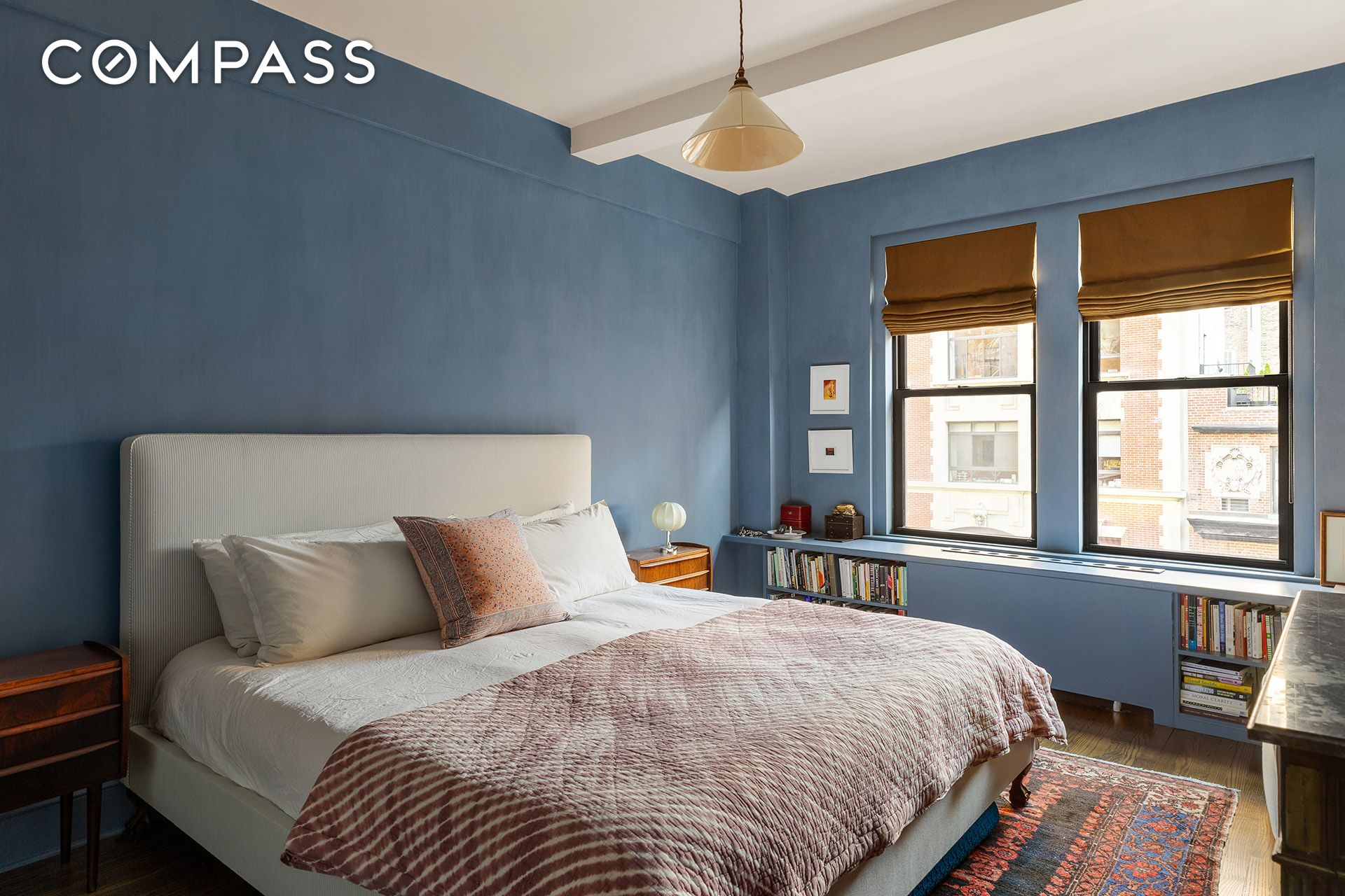 #7 photo, 21 E 10th Street, Greenwich Village , NY 10003