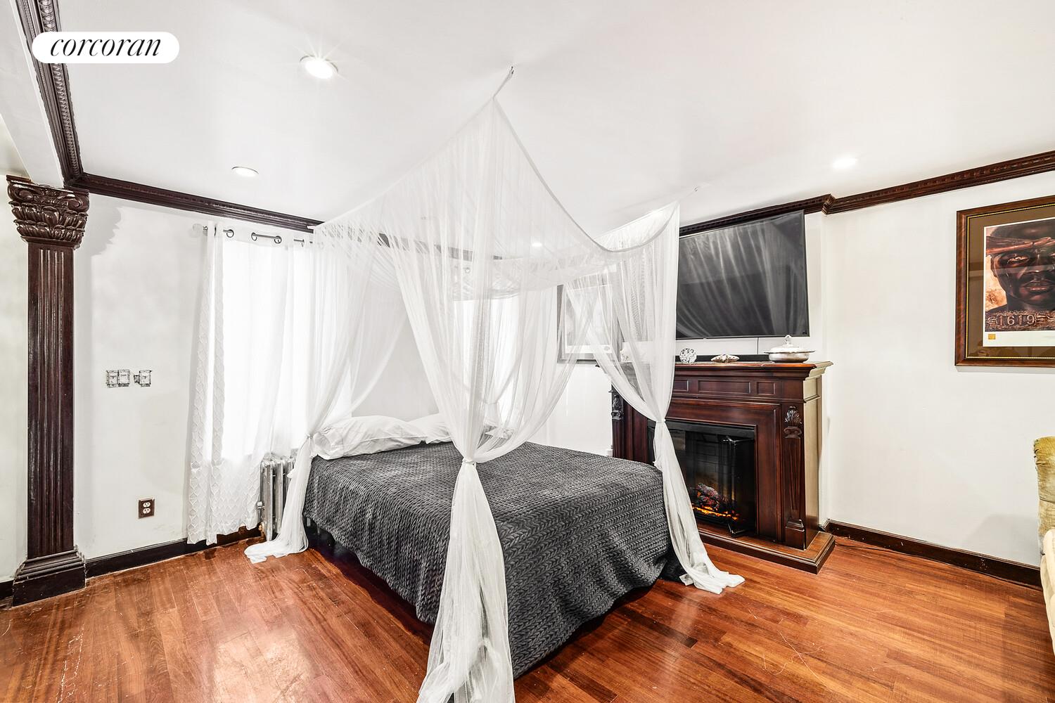 #4 photo, 147 PATCHEN Avenue, Stuyvesant Heights , NY 11221