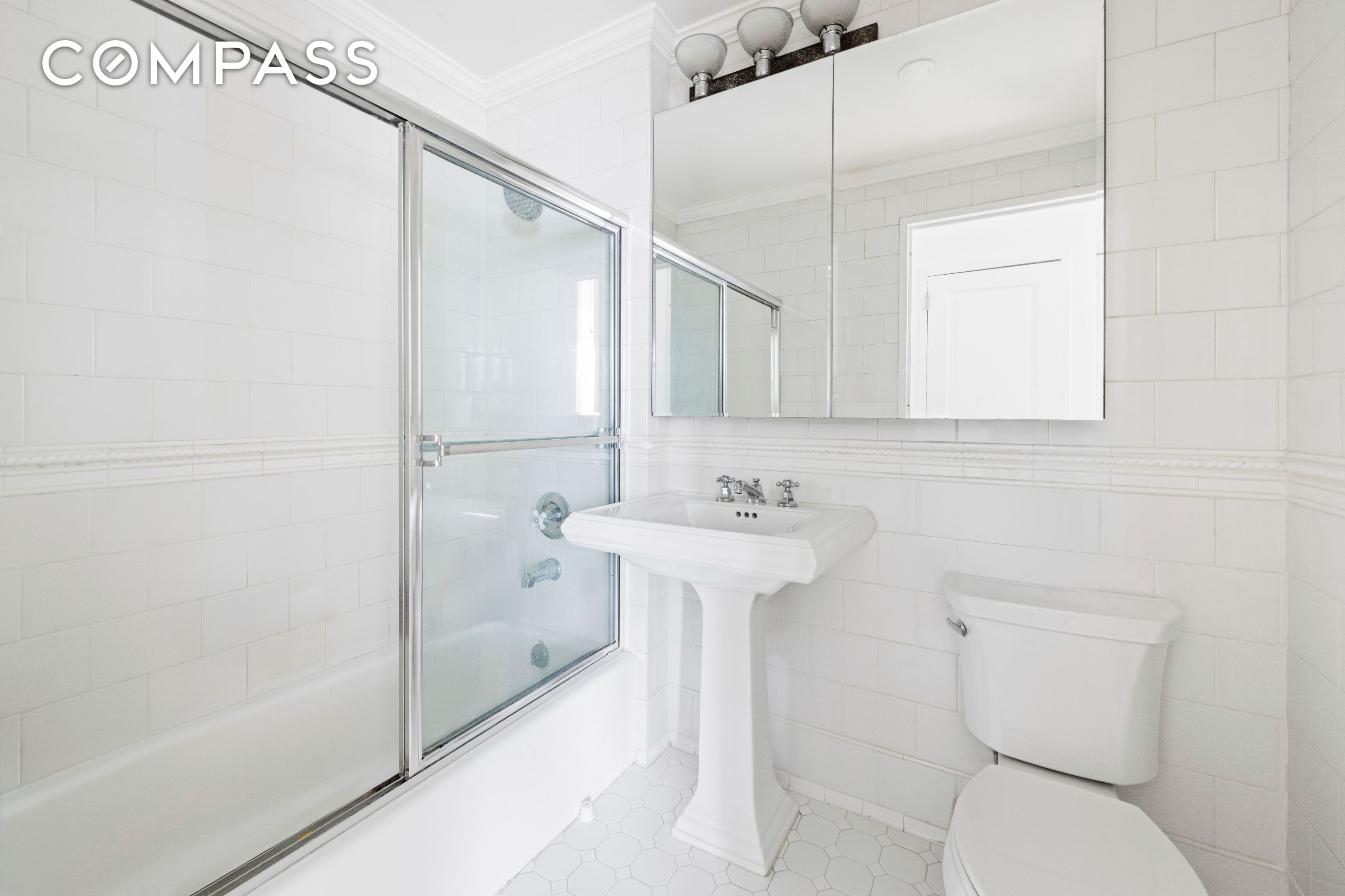 #12 photo, 404 E 76th Street, Lenox Hill , NY 10021