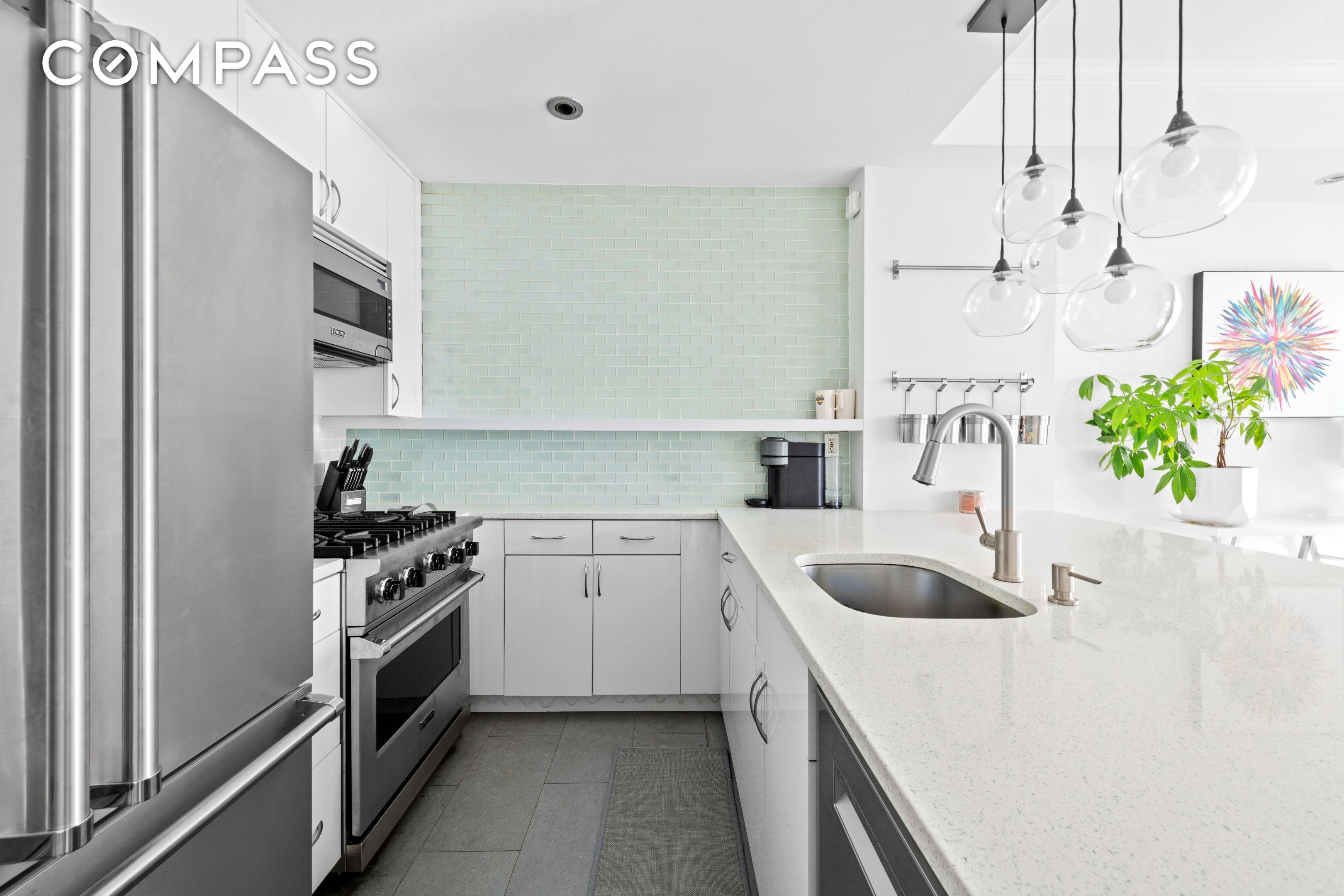 #6 photo, 404 E 76th Street, Lenox Hill , NY 10021