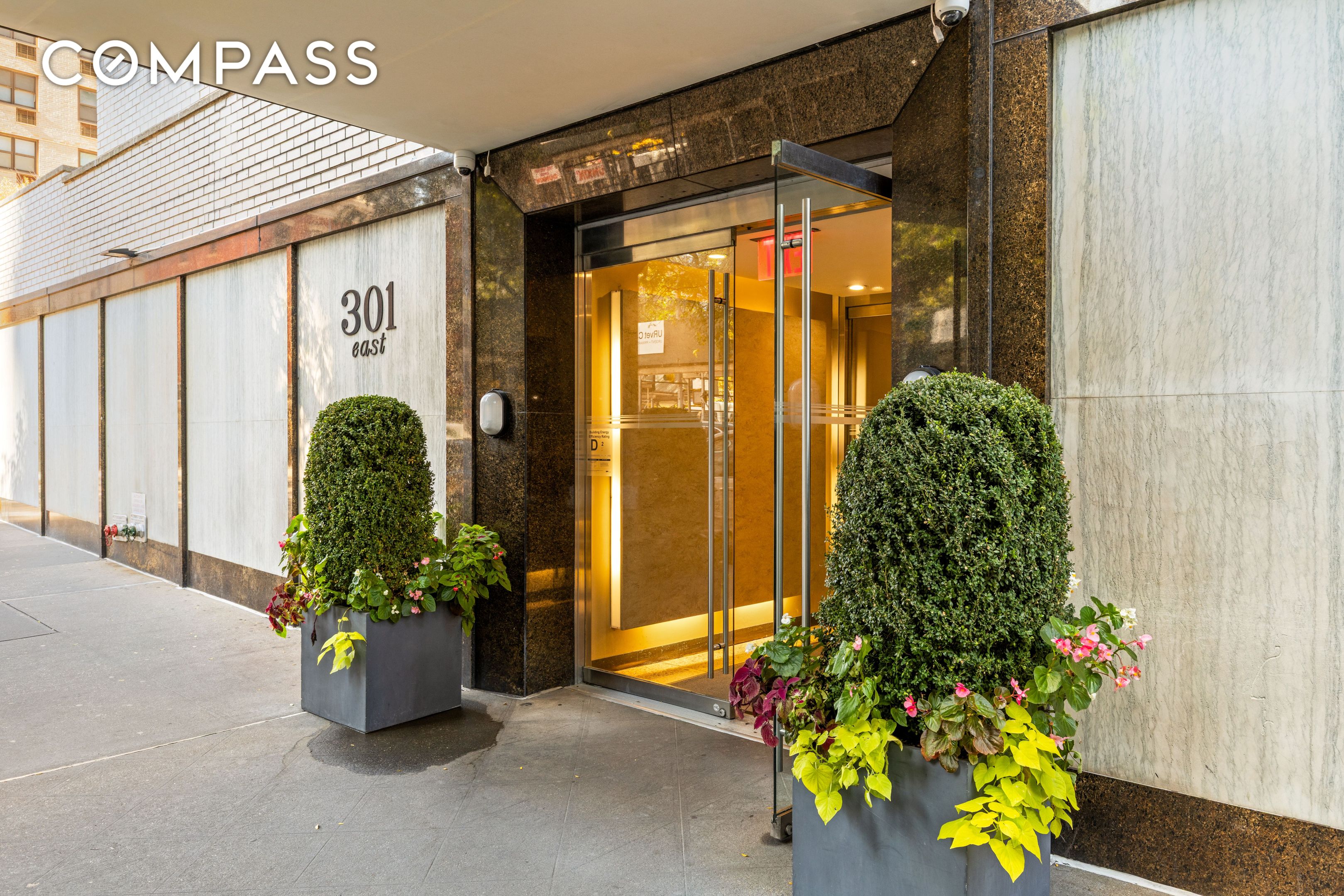 #8 photo, 301 E 75th Street, Lenox Hill , NY 10021