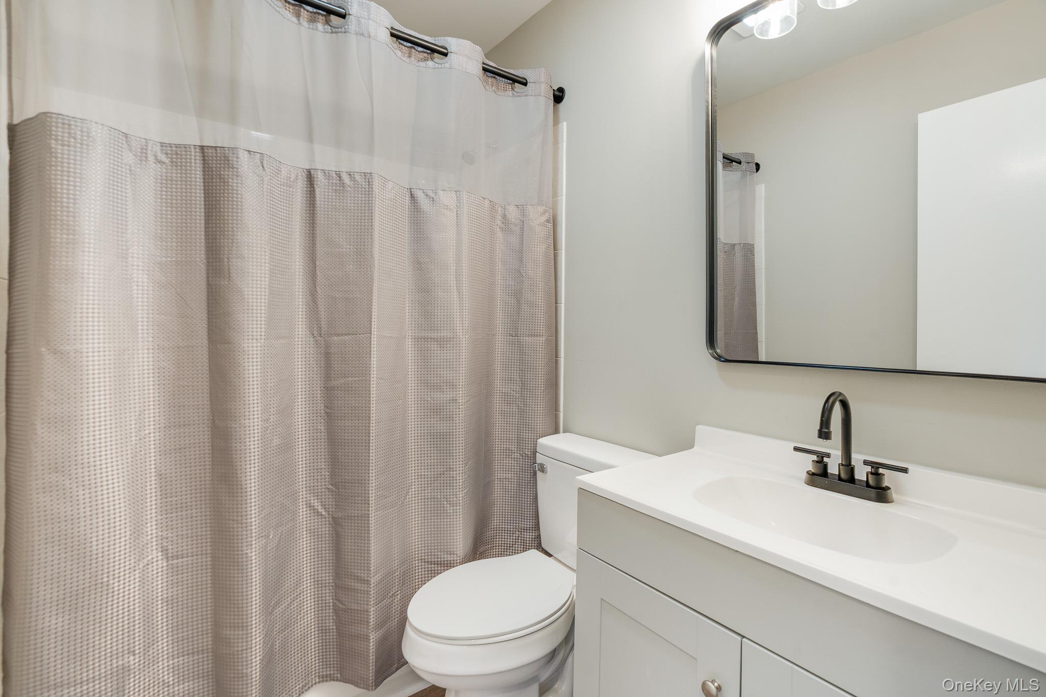 #13 photo, 321 Nina Street, New Windsor , NY 12553